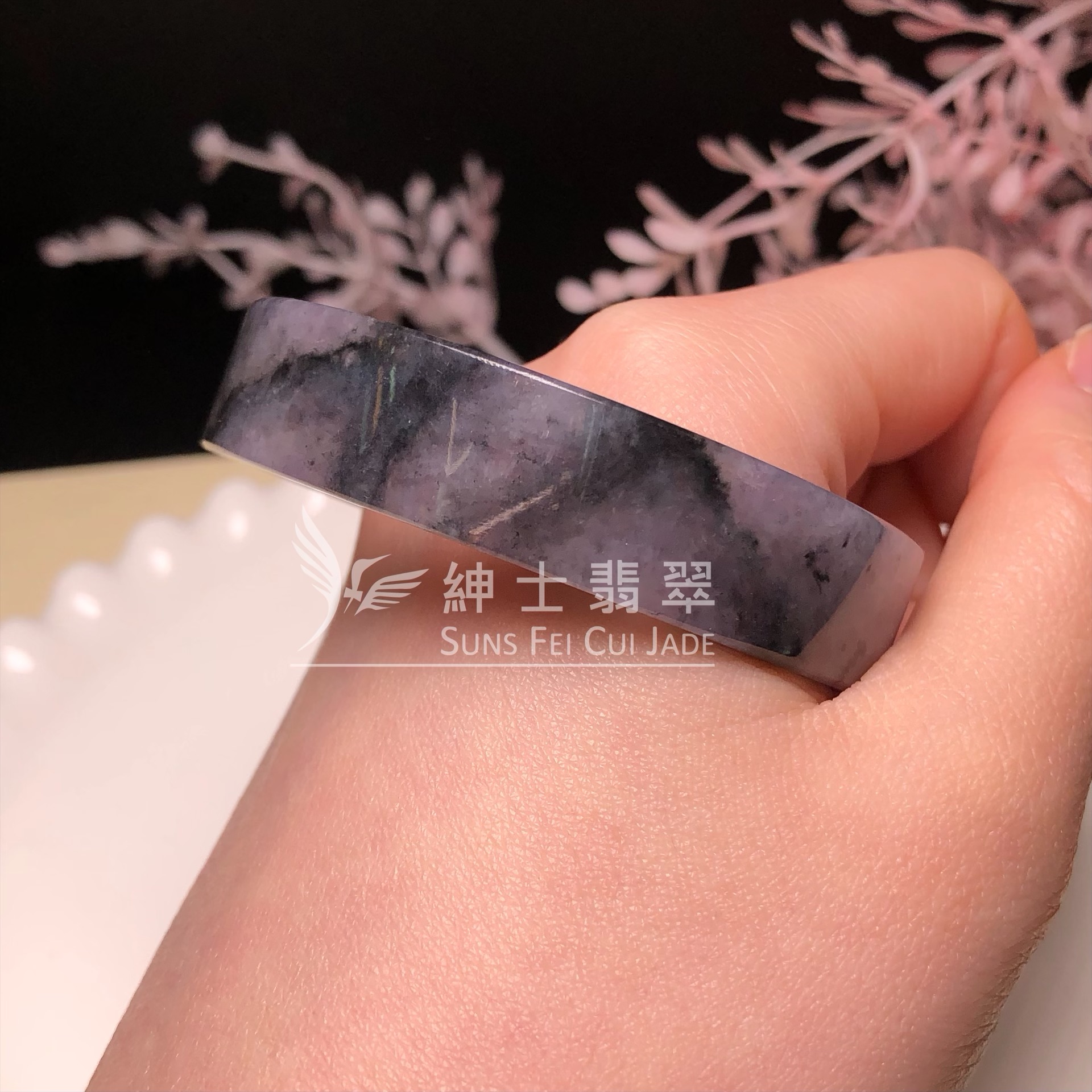 C06212 山水紫底烏雞飄黃方鐲50.1