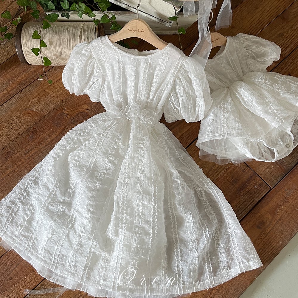 ☀️預訂 韓國直送☀️🇰🇷Oren Edel Pure蕾絲紋理花卉腰帶泡泡袖包屁裙/連身裙