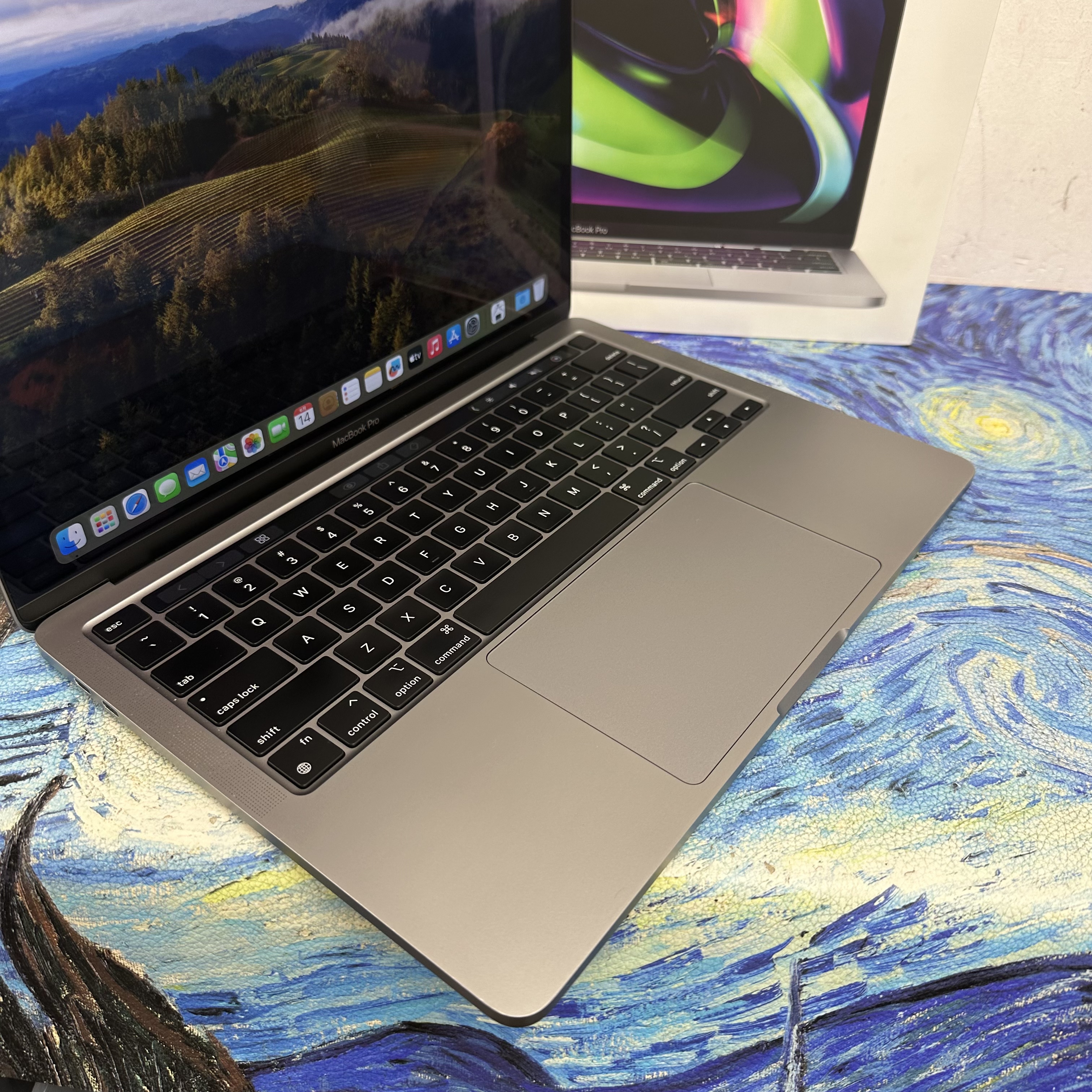 #5961 Apple MacBook Pro/APPLE Retina/M2 CPU/16GB Ram/512GB SSD/Touch ID/Touch Bar/13.3吋Mon/ Laptop / Notebook /文書機/ Movie / Netflix / Disney+ / MacBook M2 Pro 