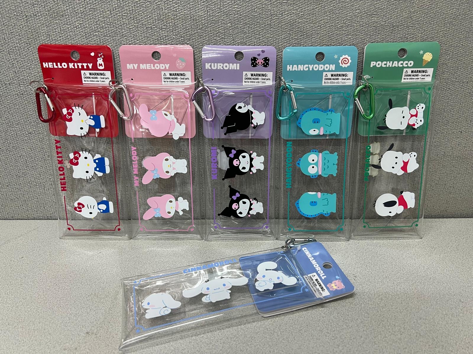 🎌日本直送🎌Sanrio 卡通 心形爬山扣連透明萬用袋