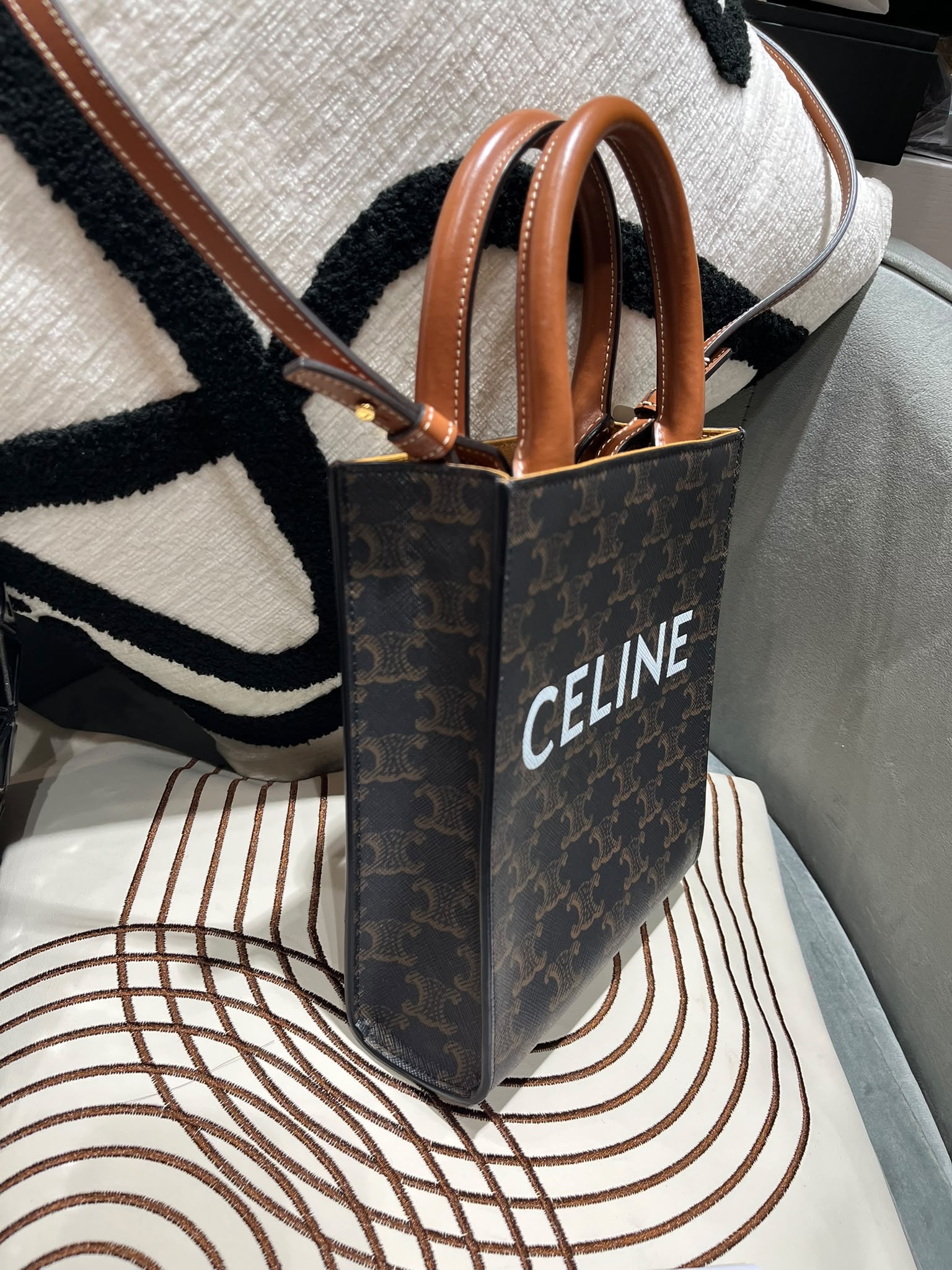 未使用品 Celine mini vertical cabas tote bag   100%Authentic,unused 未使用品 ✅dust bag 