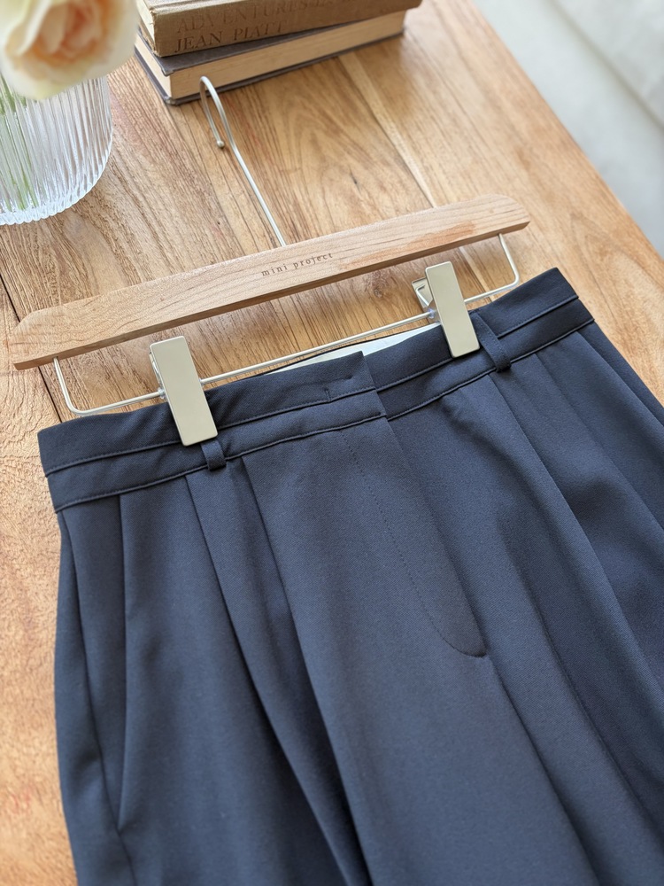 Timeless Pleated Flow Pants (Ivory)