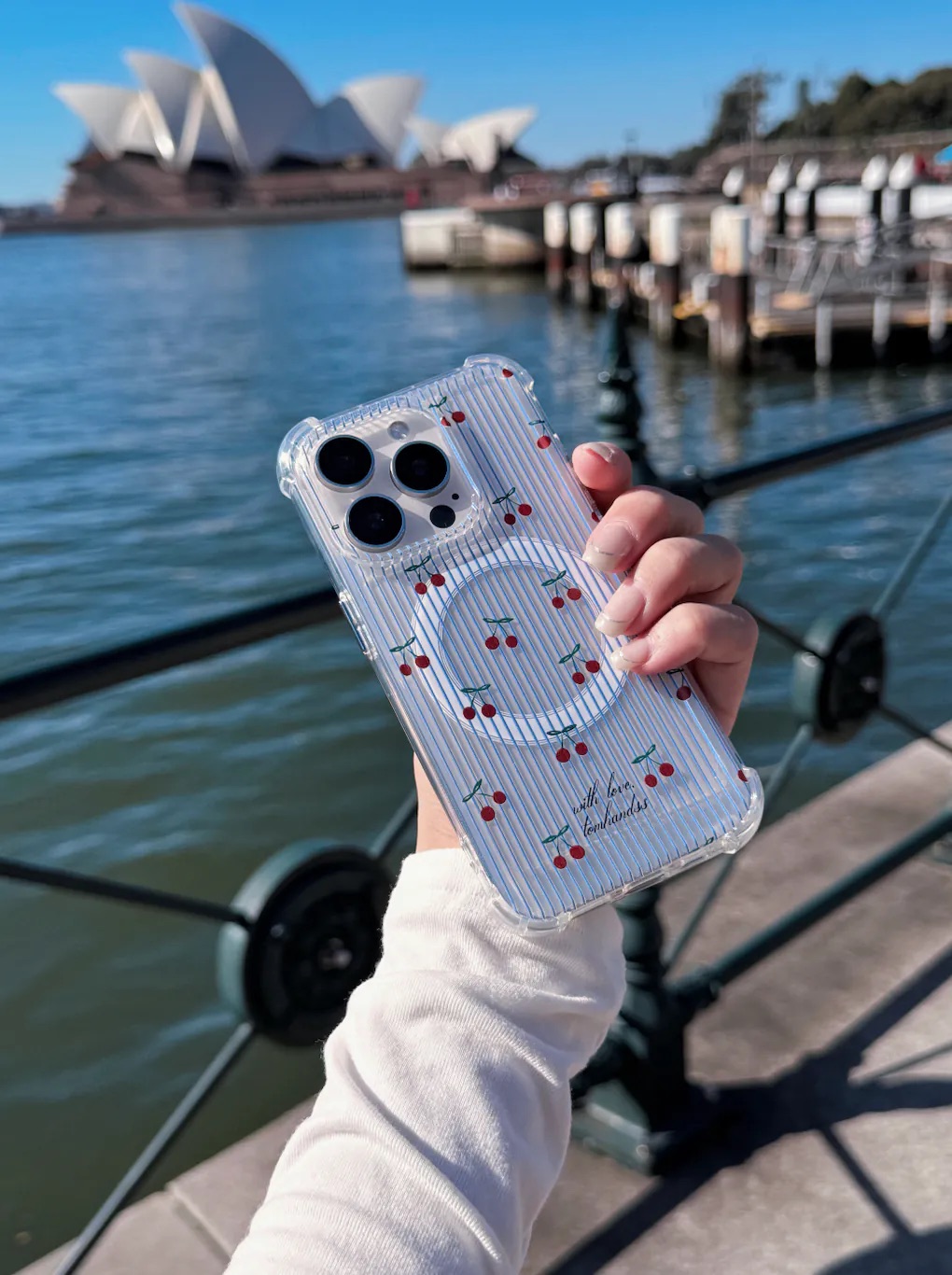 【Cherries in blue stripe】透明MagSafe iPhone Case