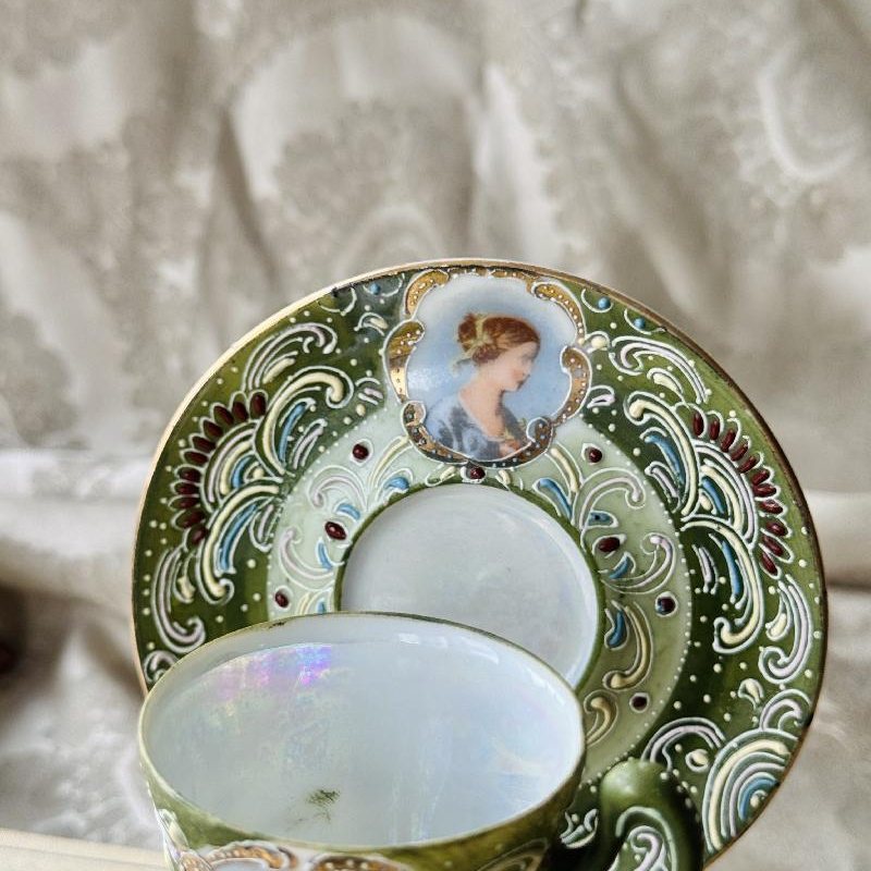 C.a. 1940-50s Ardalt Japan Handpainted Demitasse / Expresso Cup Set Duo (MT2466)