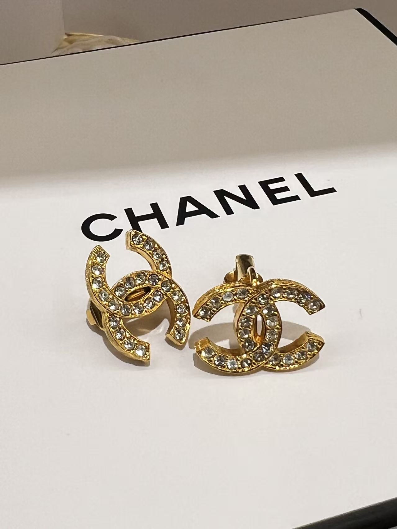 Chanel 復古水鑽耳環