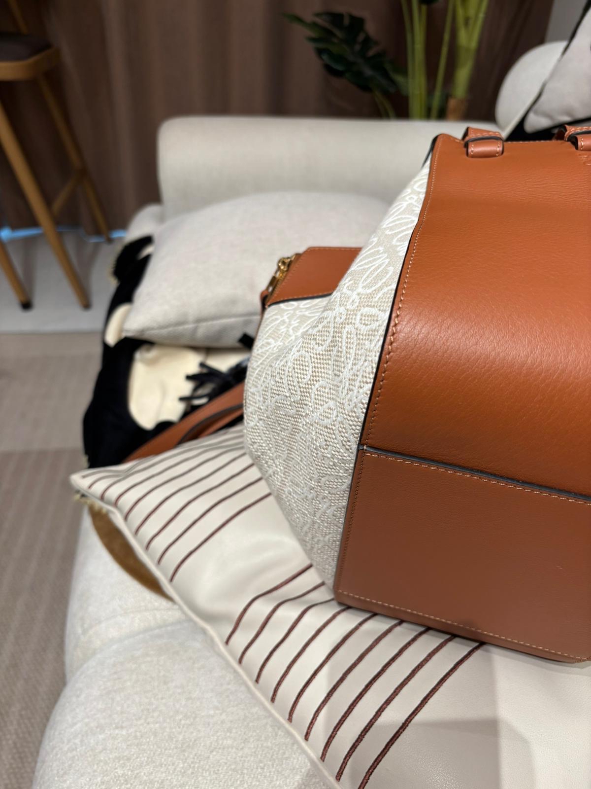 Loewe hammock Shoulder bag Small 100%Authentic, 98%New ✅Dust bag