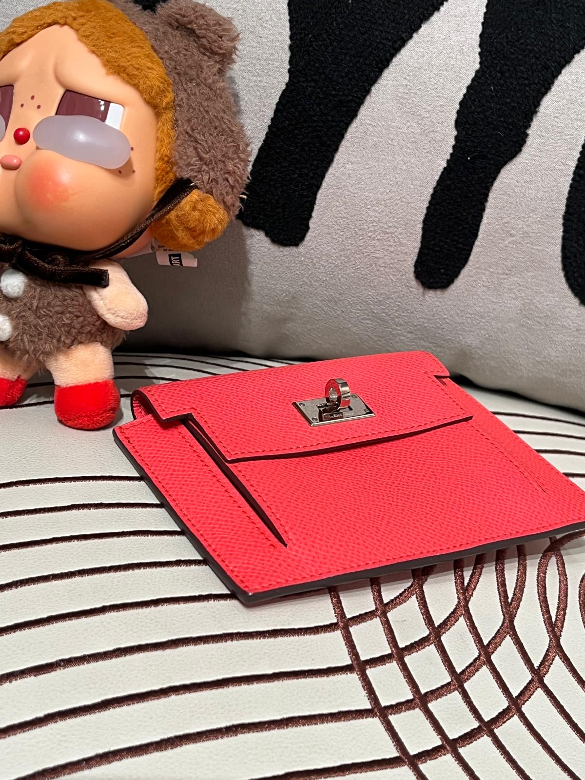 Hermes Kelly Pocket Stamp 100%Authentic,98%new