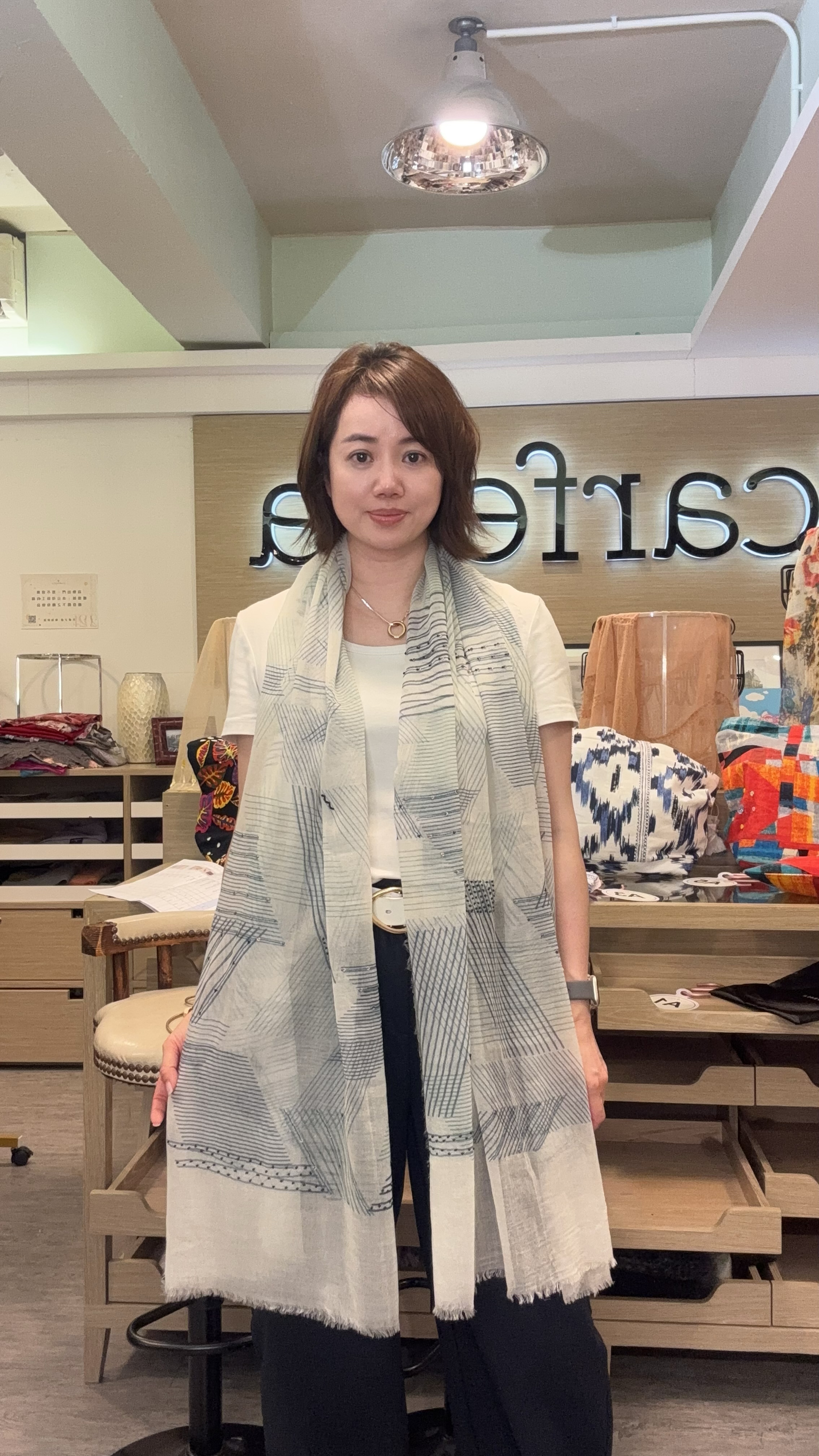 [訂購] A33 印度手工刺繡 Scarf 