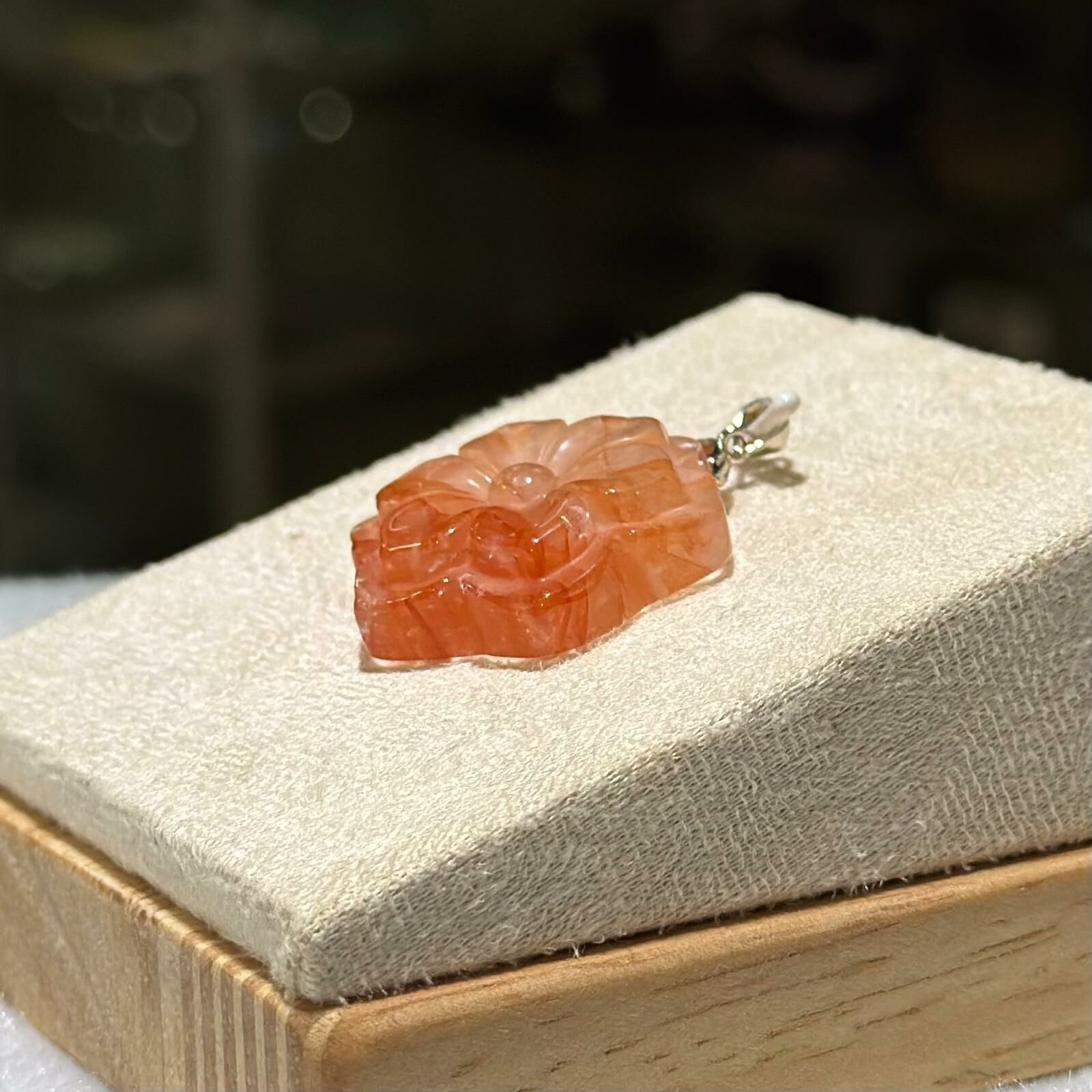 紅膠花 水晶花形吊飾 (#02)