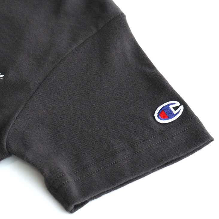 🆕【⭐訂購⭐】🌀 🇯🇵 日本直送 #Champion 寛鬆版型 復古風 草書刺繡 短袖Tee［3款選］🌀 [ELDA-0186]