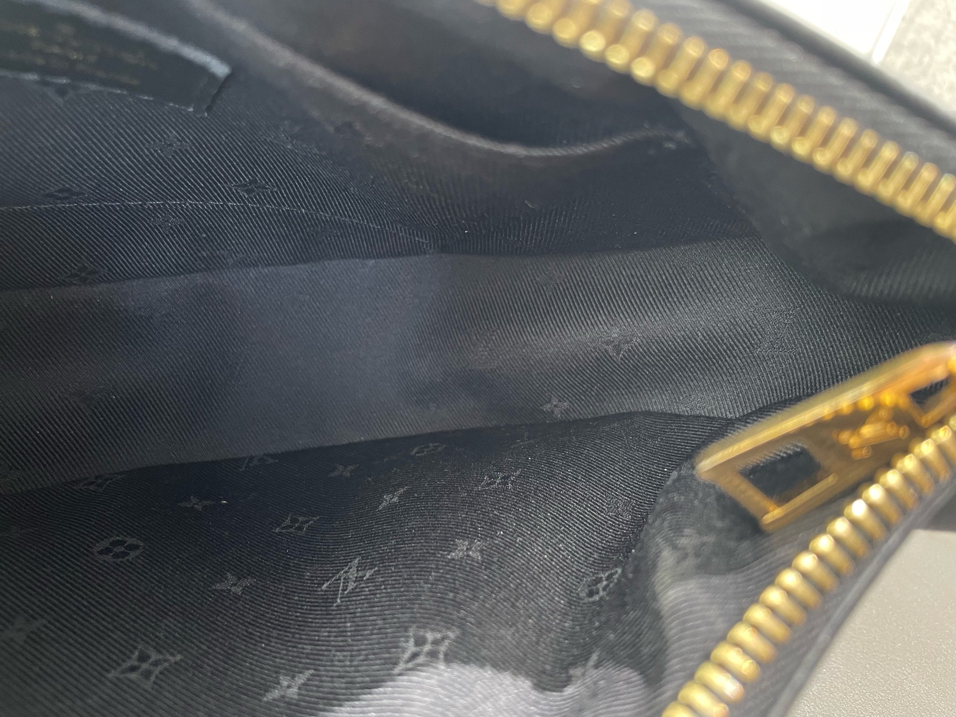 【預訂貨品】LV 黑色月亮包