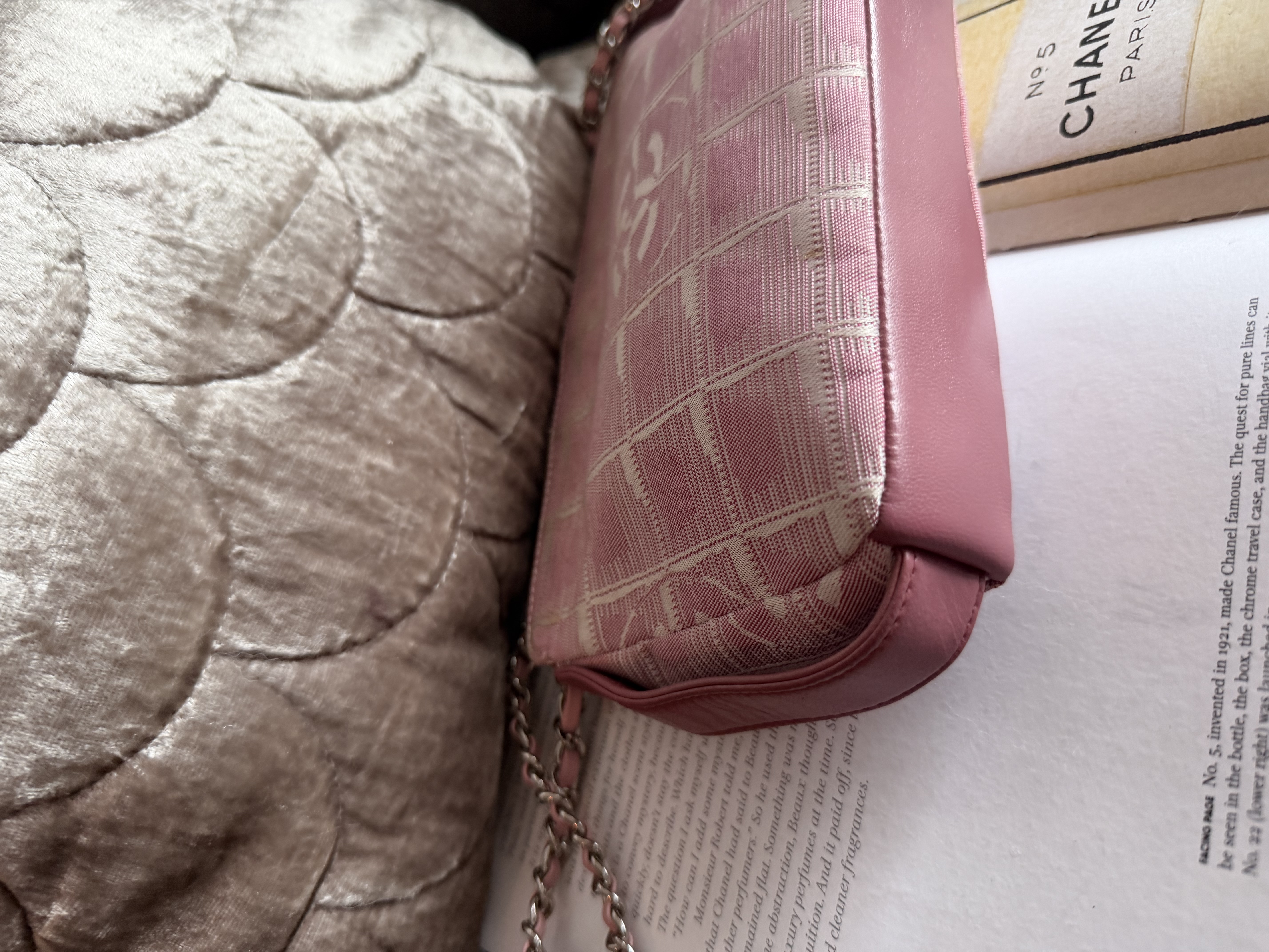 vintage chanel pink vanity bag 