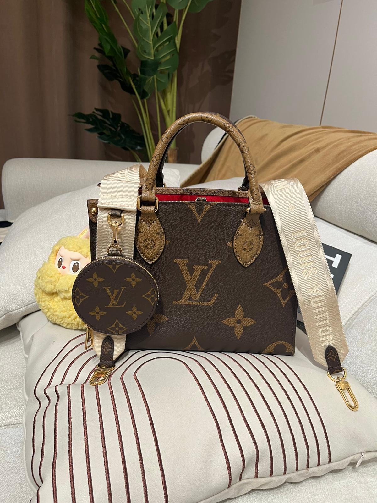 未使用品 Lv OnTheGo PM M46373 Monogram Reverse 100%Authentic, Unised ✅Coin purse ✅nfc✅dust bag ✅可調節肩帶✅box