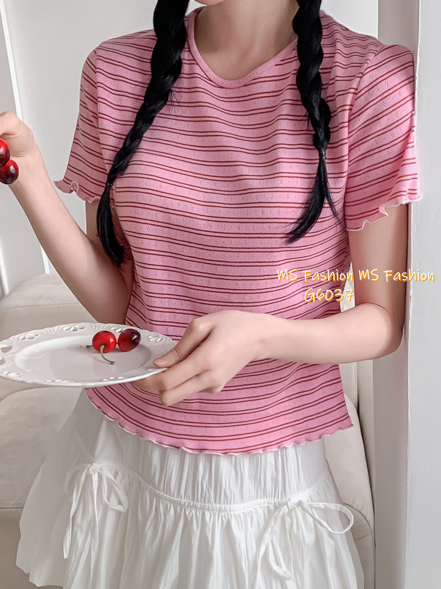 G6037 韓國🇰🇷靚色通花橫間top