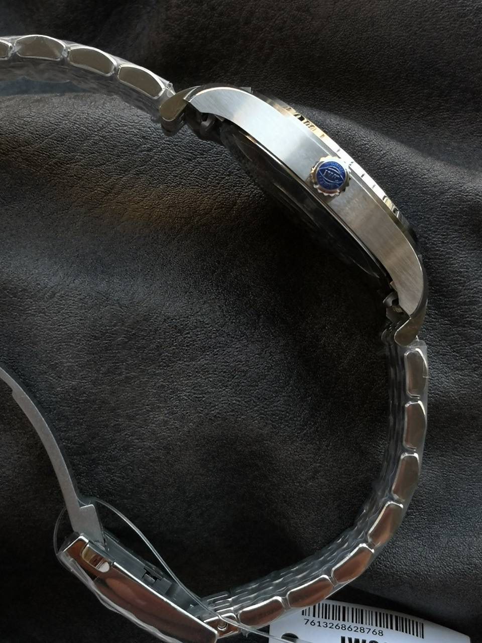 IWC万国表飞行员系列IW328202腕表，精钢表壳表链，黑色表盘，搭载2892型自动机械机芯，40毫米。