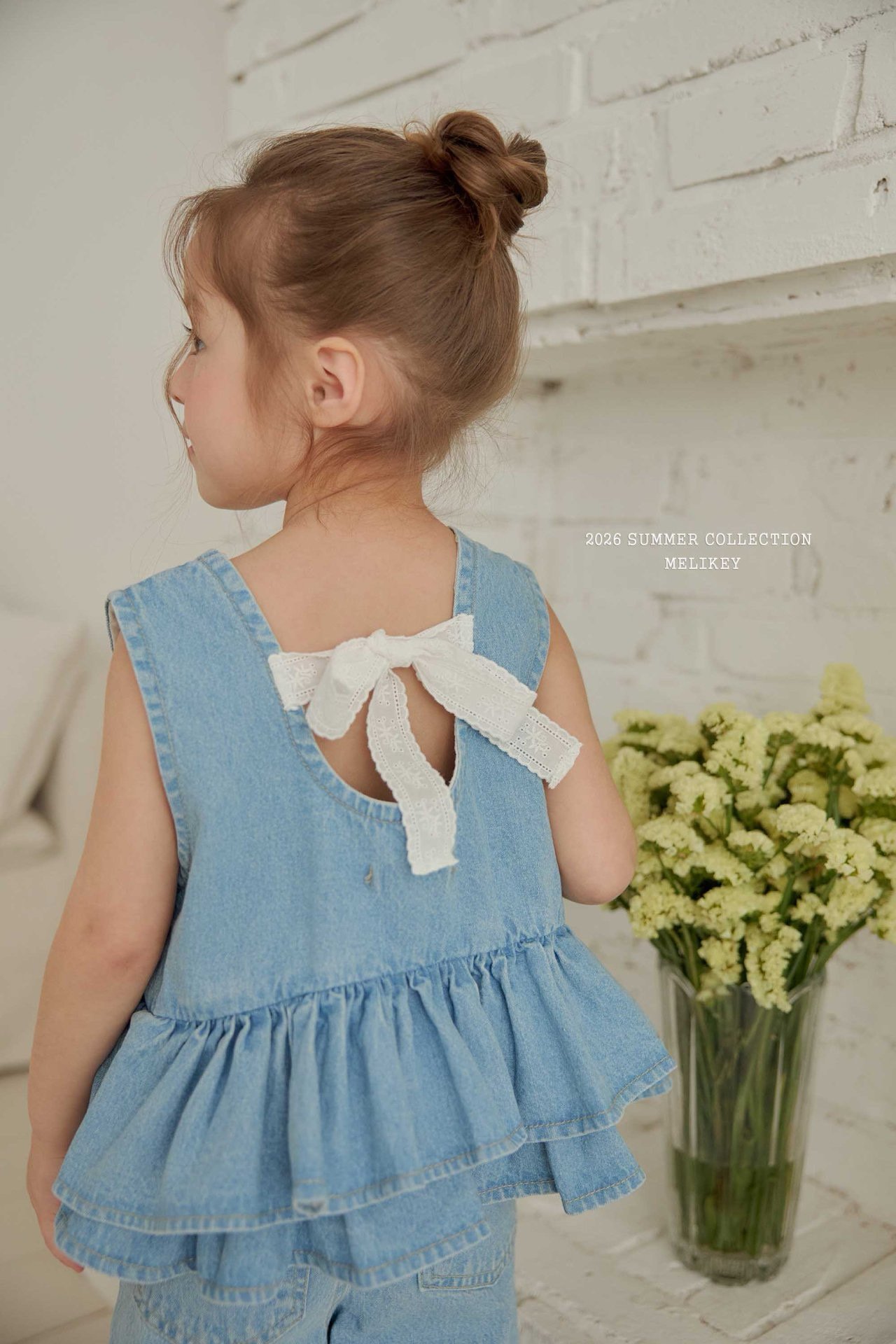 Ruffle Top / 闊身牛仔褲
