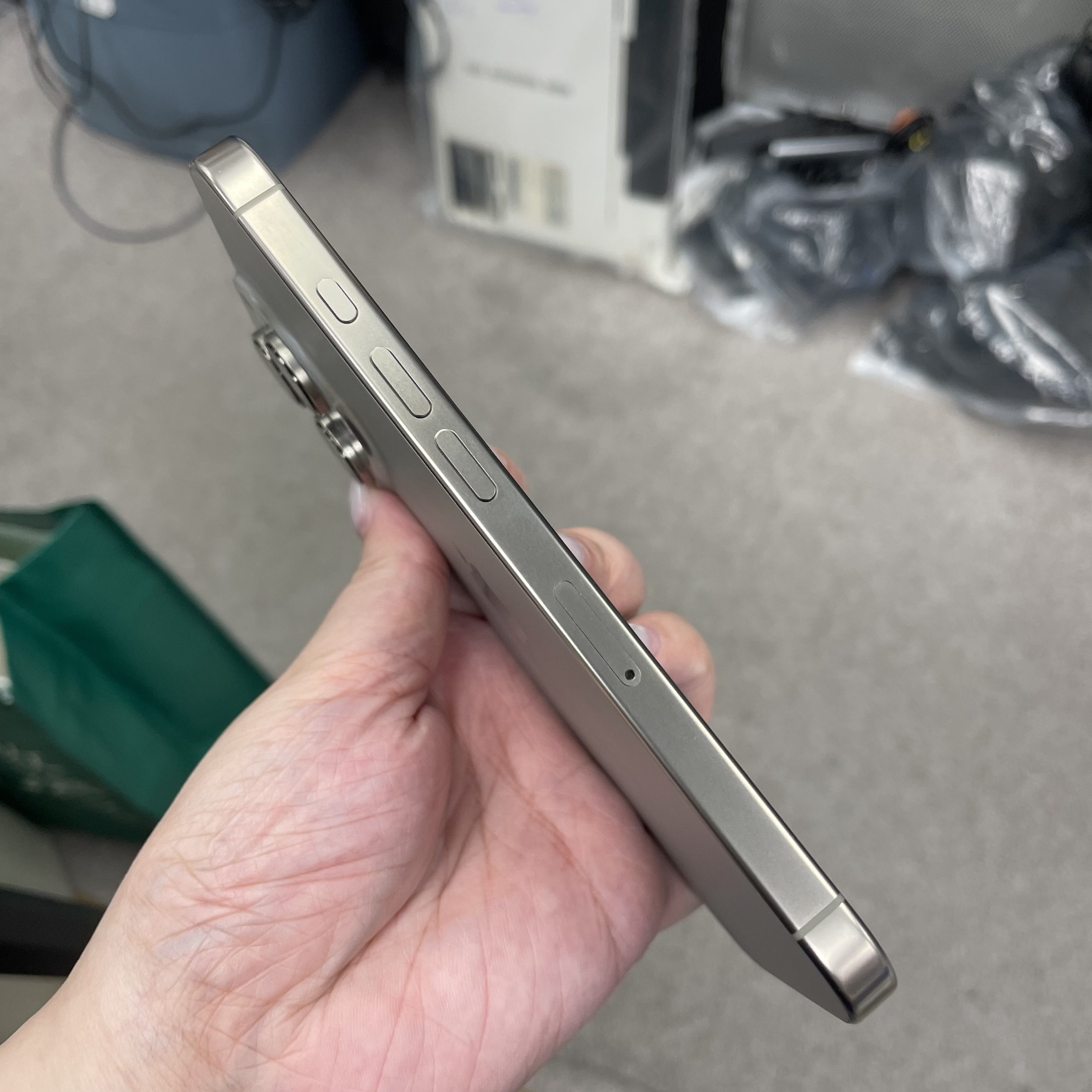 *6676 16 Pro 完美機 256GB 電100 原色 gray
