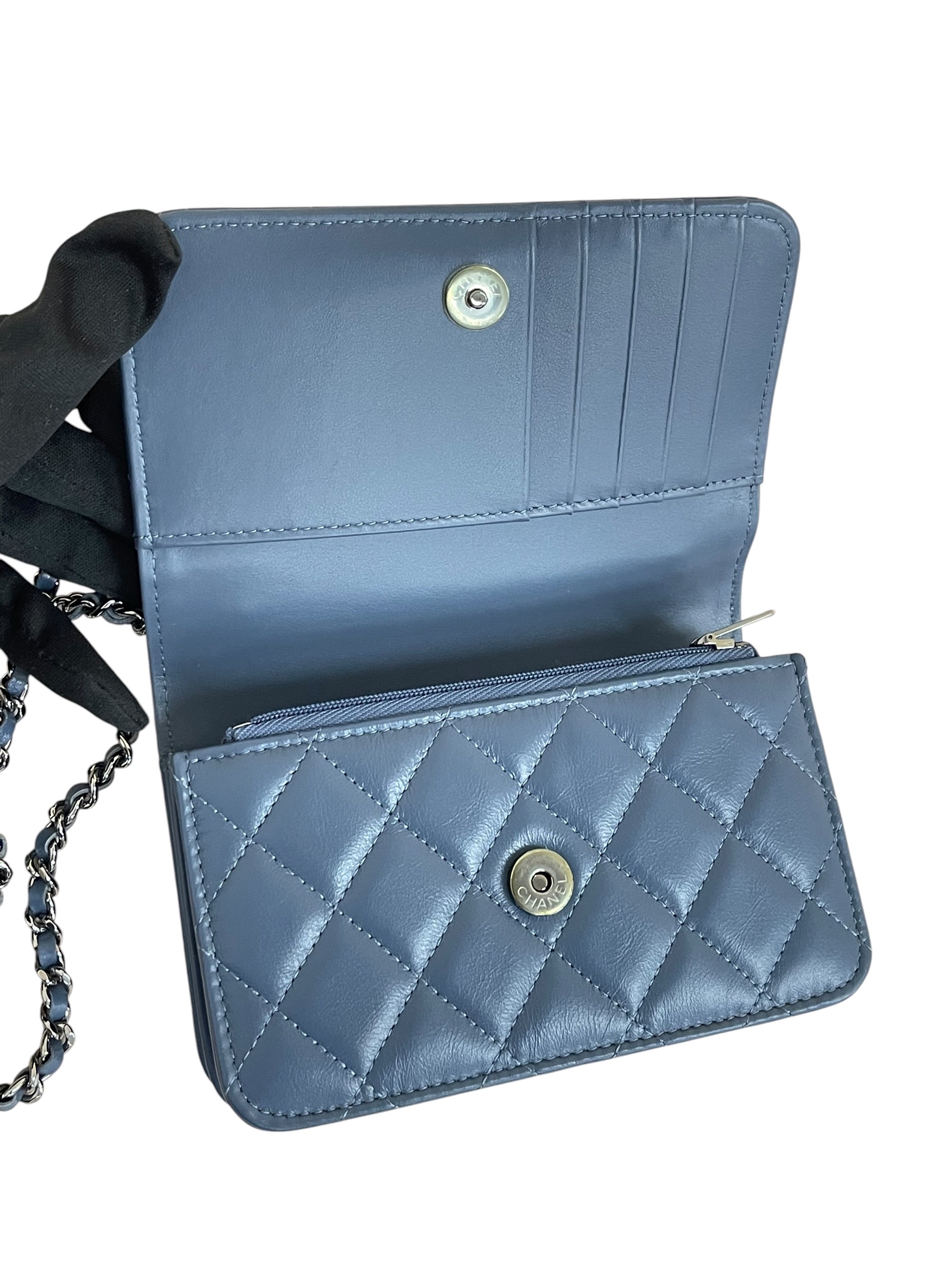 Pre-owned Chanel Clutch With Chain / Product Code: 063007