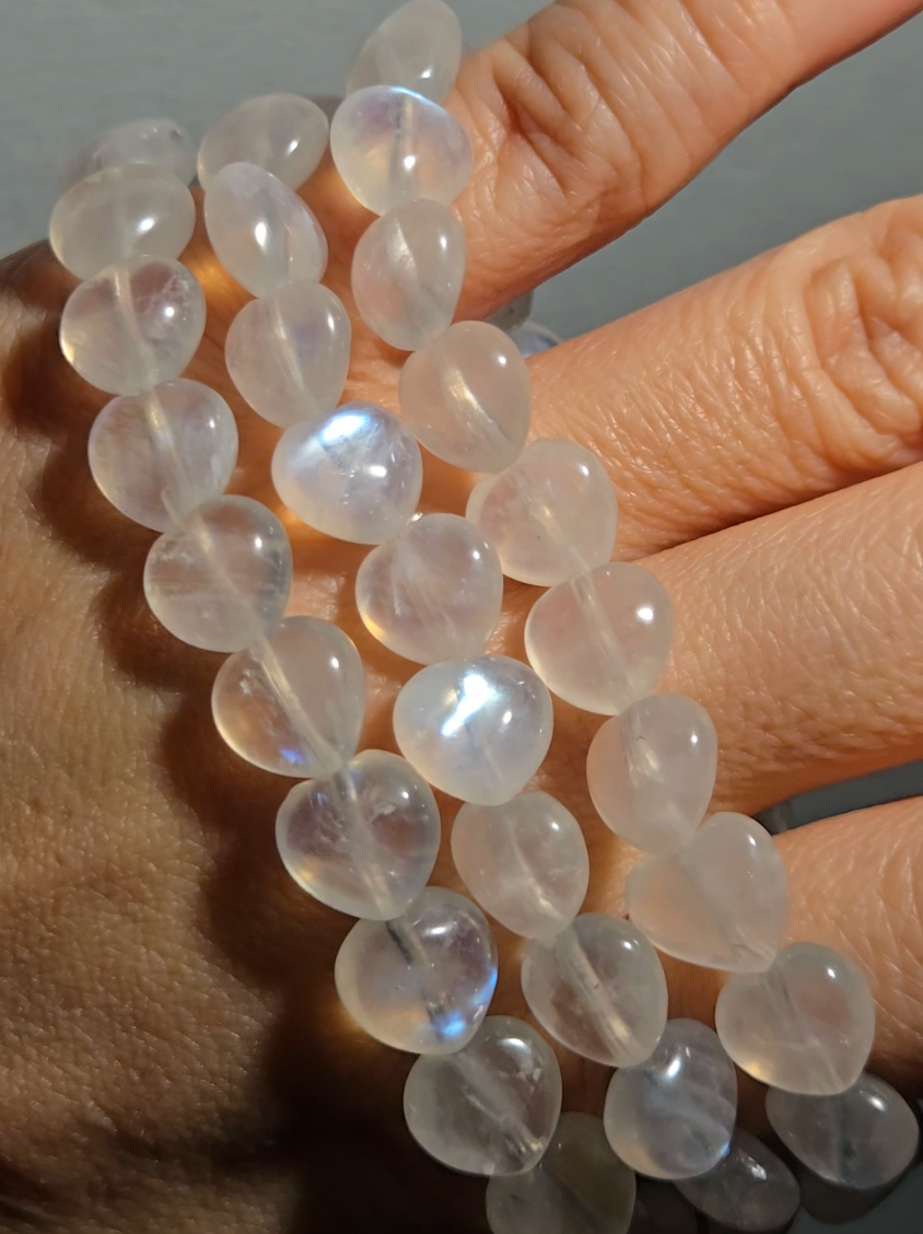 High-grade 9mm blue flash moonstone heart bracelets - JW100