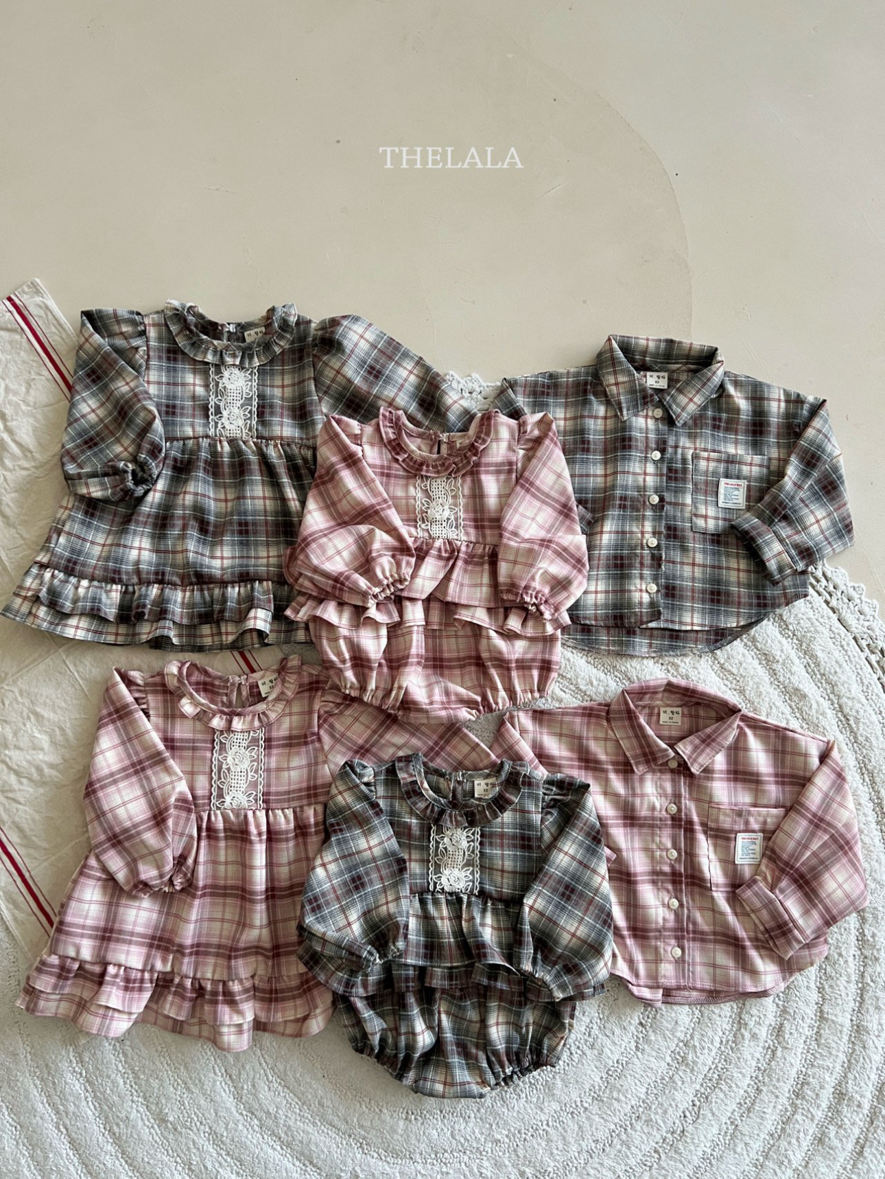 🌸預訂 韓國直送🌸🇰🇷THELALA兩色蕾絲層疊荷葉邊格紋長袖包屁衣