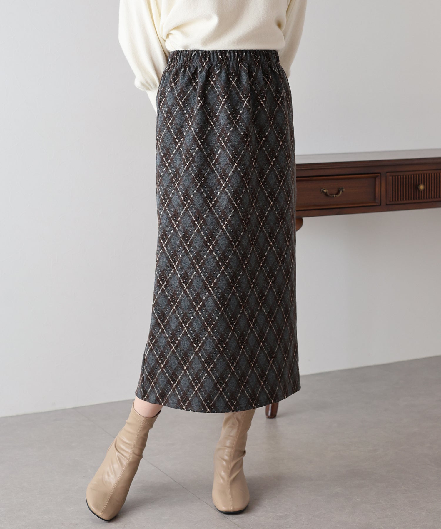 <限量現貨><JP> 冬日英倫風菱格紋直身裙* 3色入