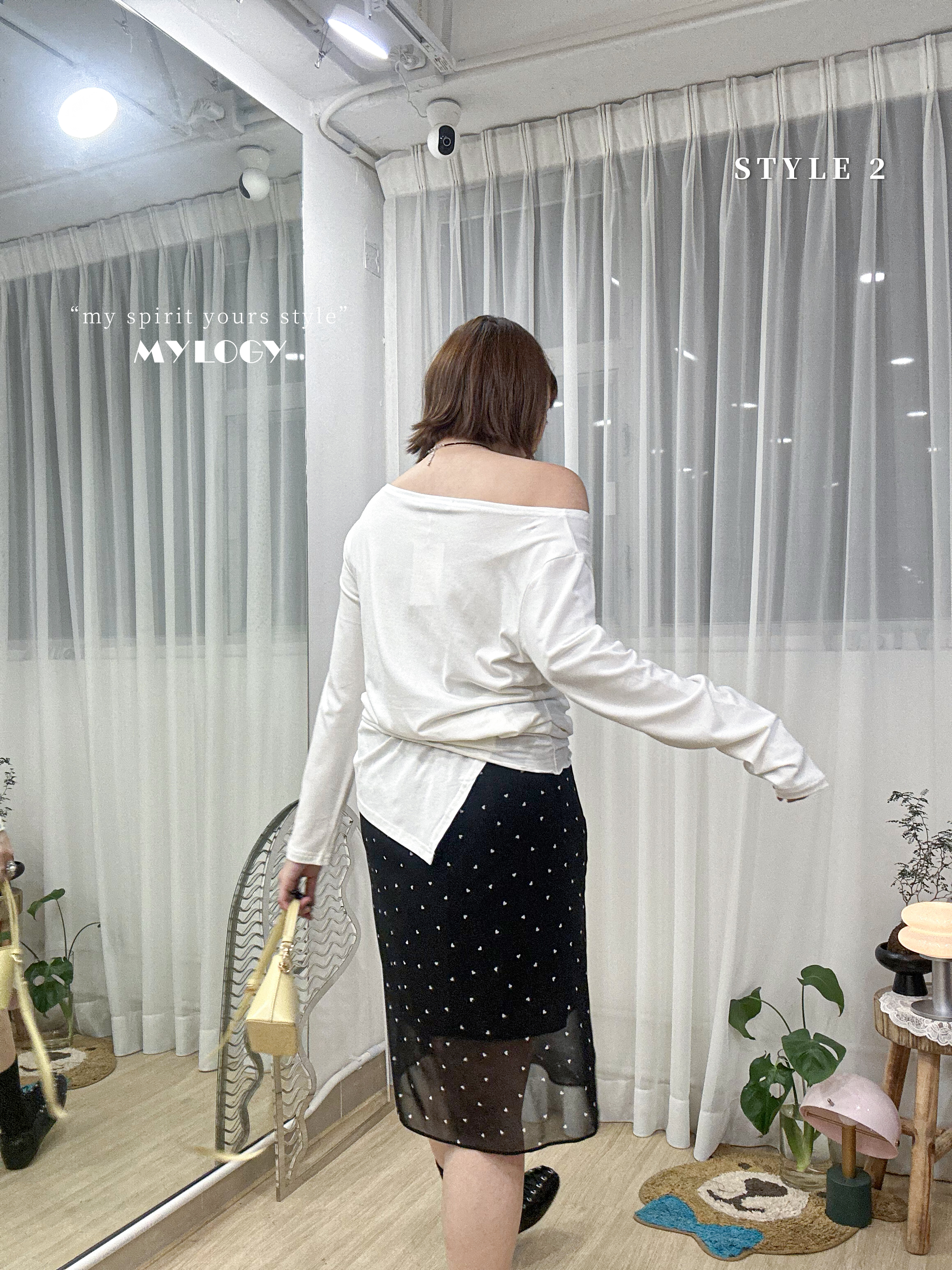 韓系 L/S Off Shoulder 排扣不規則下擺 TEE JD0008 - 白色 Ivory