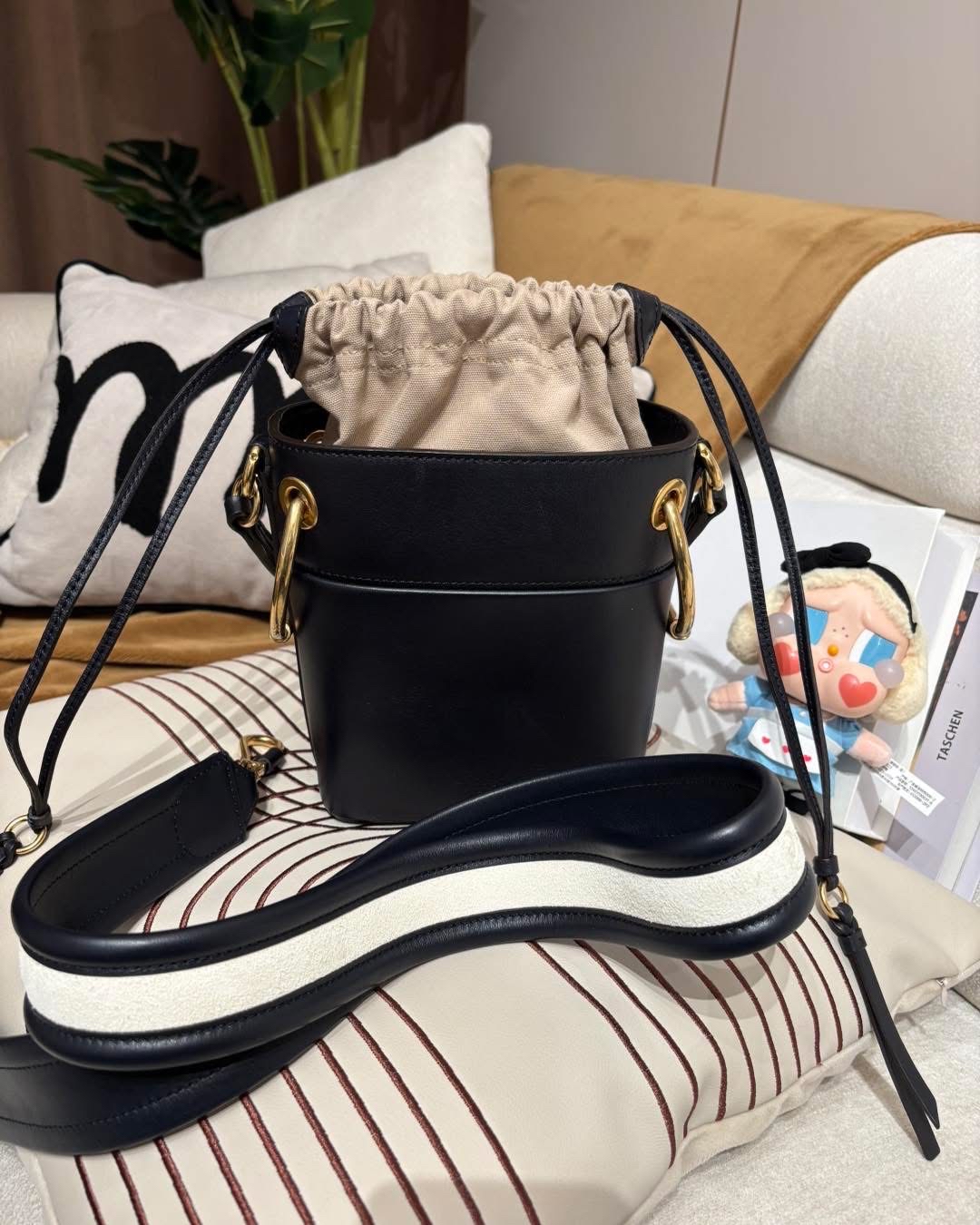 Chloe Roy Bucket 2Way Bag 藍色小牛皮水桶 100%Authentic, 98%New ✅Dust bag