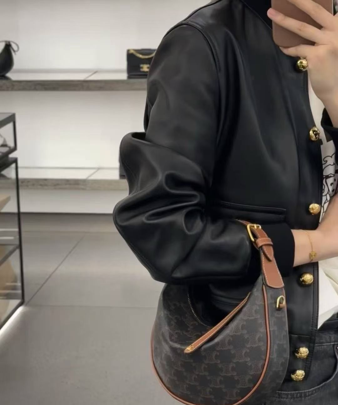 預購 💫💫💫 Celine 專櫃 Lulu teen. Bag 老花 21x24x5cm