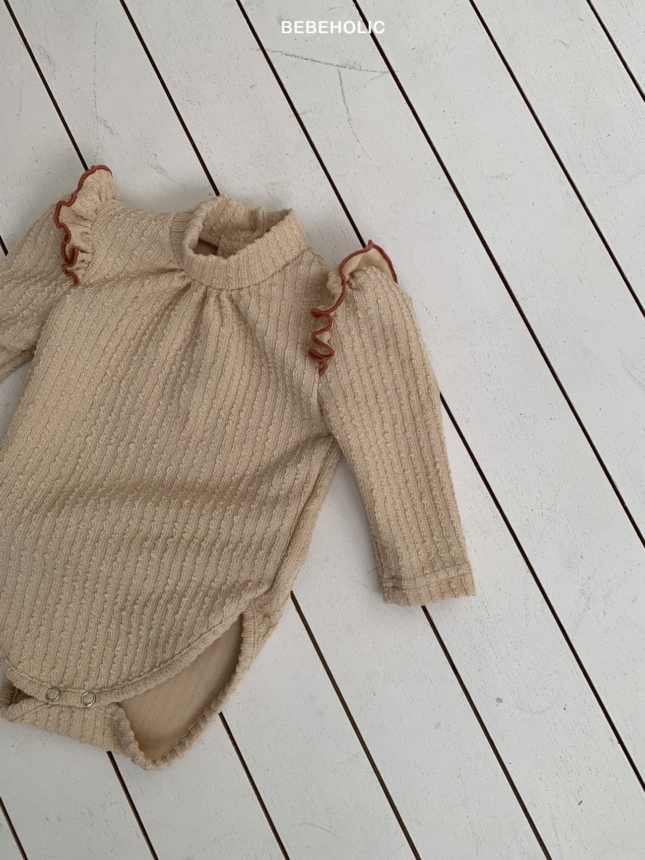 🌸預訂 韓國直送🌸🇰🇷BEBEHOLIC兩色花邊袖長袖包屁衣