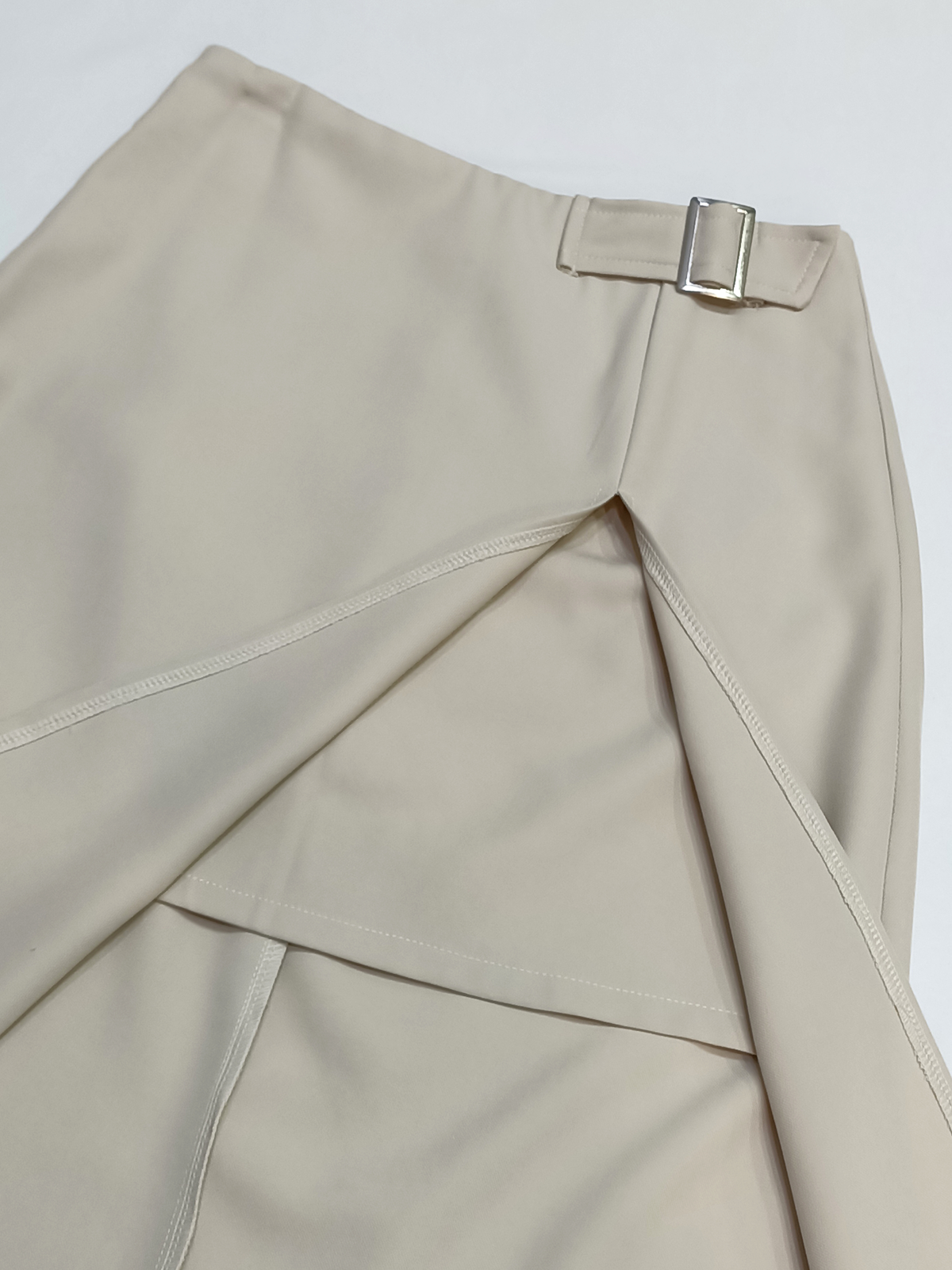 Urban Edge Midi Skirt M136