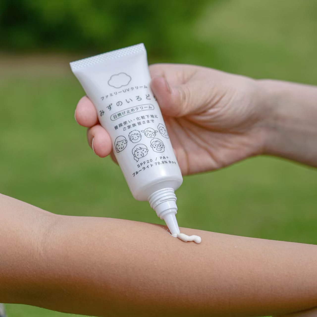 日本彩生舎「水之彩」水潤 UV 霜 40g｜日常必備防曬＋藍光守護