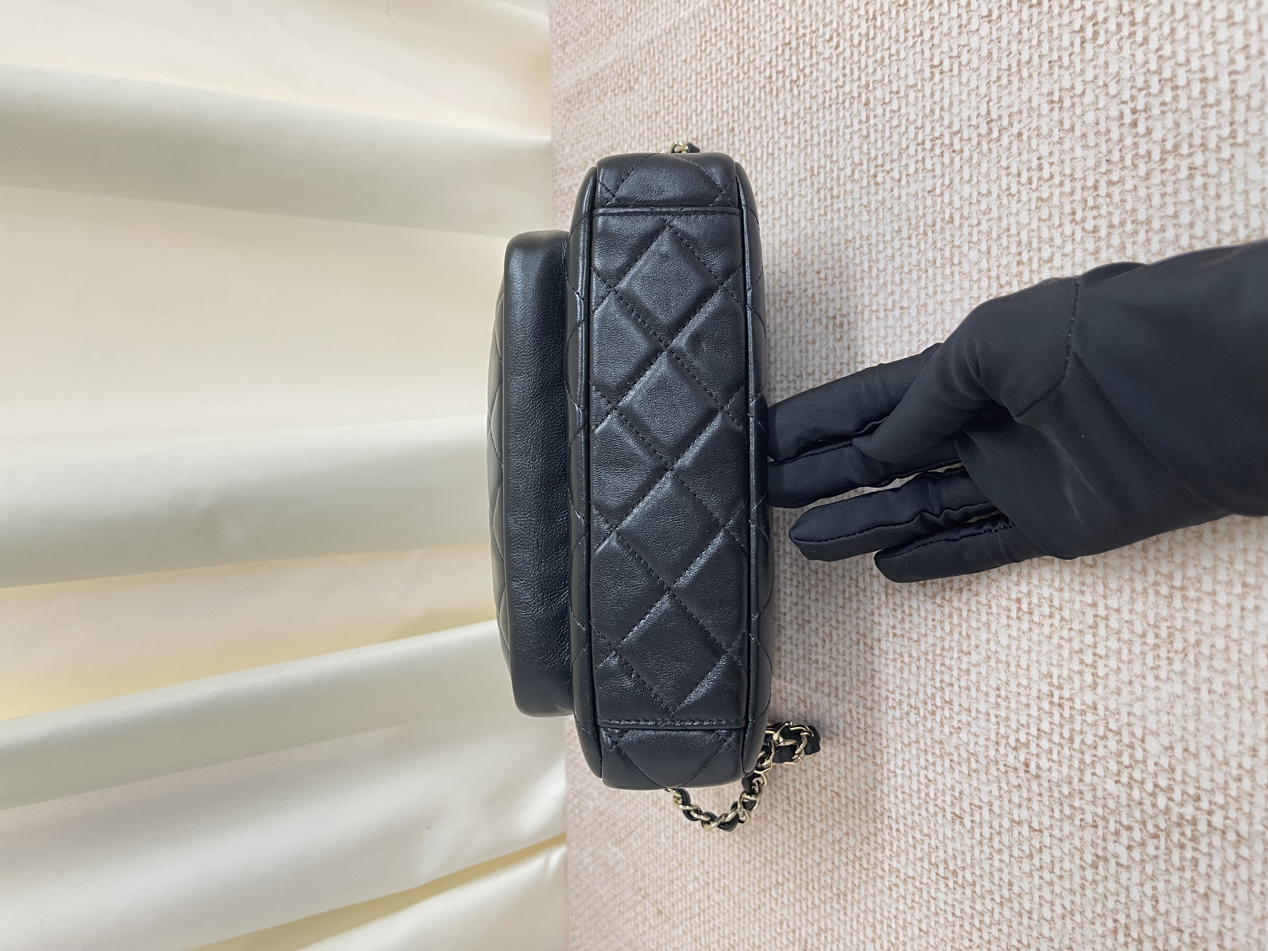 Pre-owned Chanel Camera Bag/ Product Code: 26031310