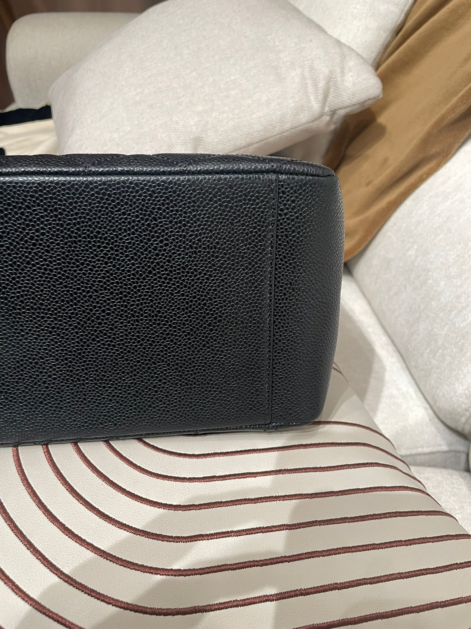 Chanel GST 黑色荔枝牛皮銀扣 100Authentic, 98%New ✅20Card✅Dust bag