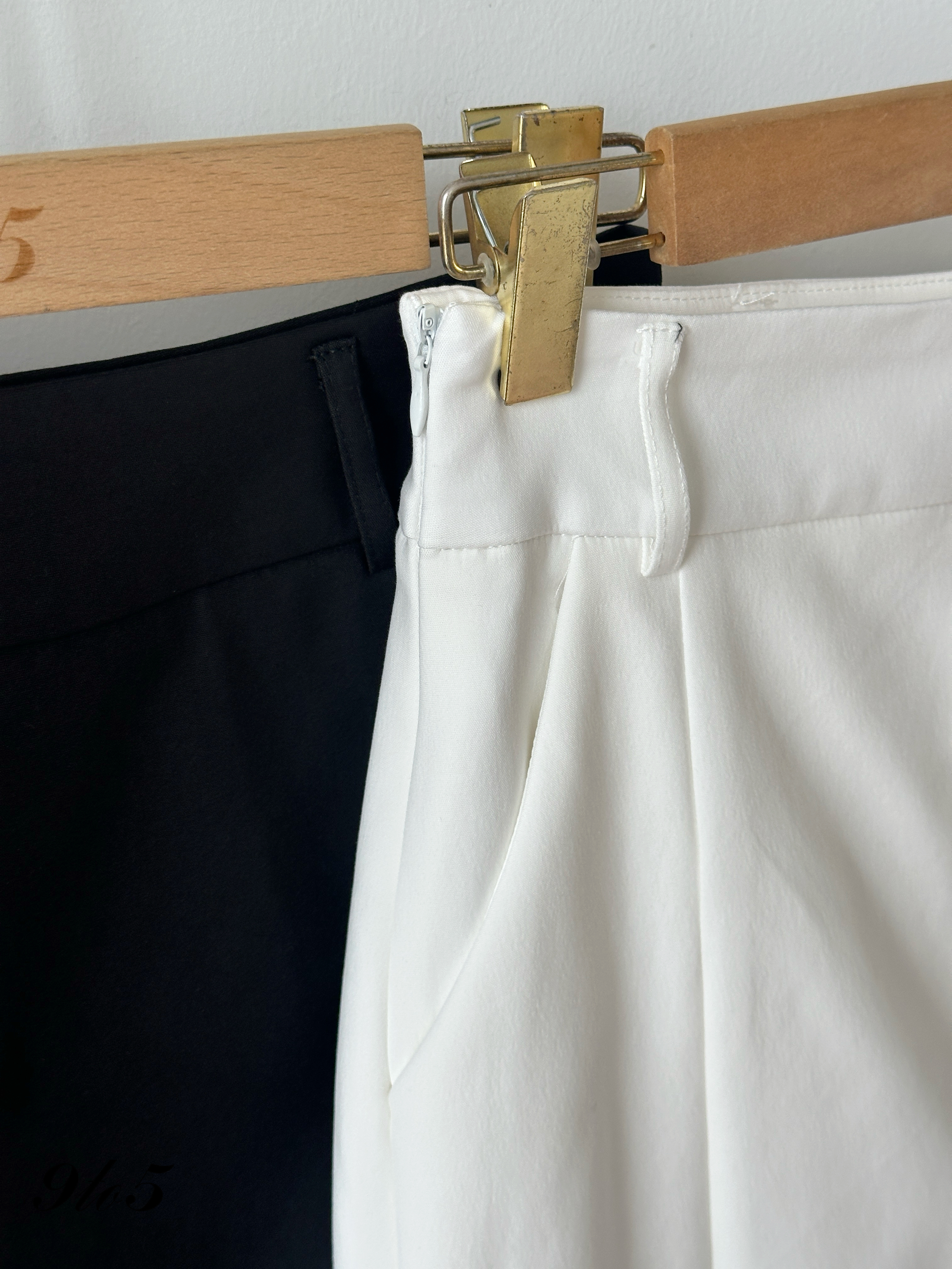 S1953 Long Slit Pencil Skirt - Black & White