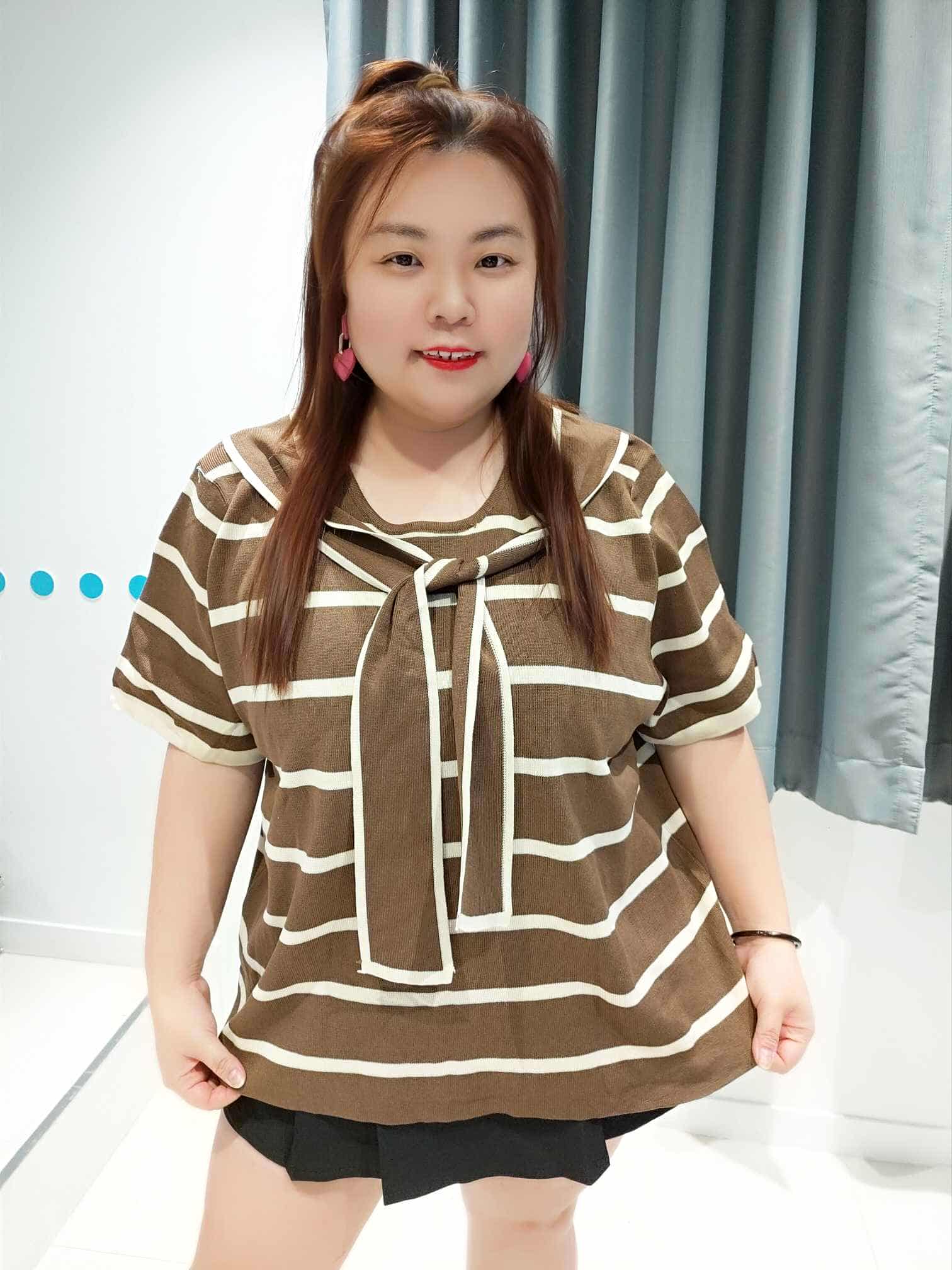 ENC10 DSA10 可绑带线条设计针织上衣