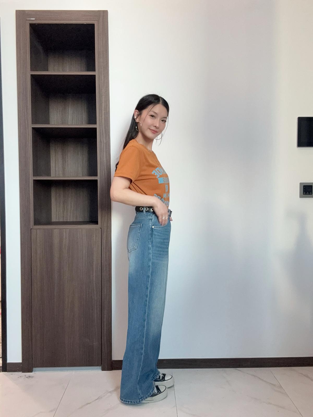 F01 拼色英文字Tee