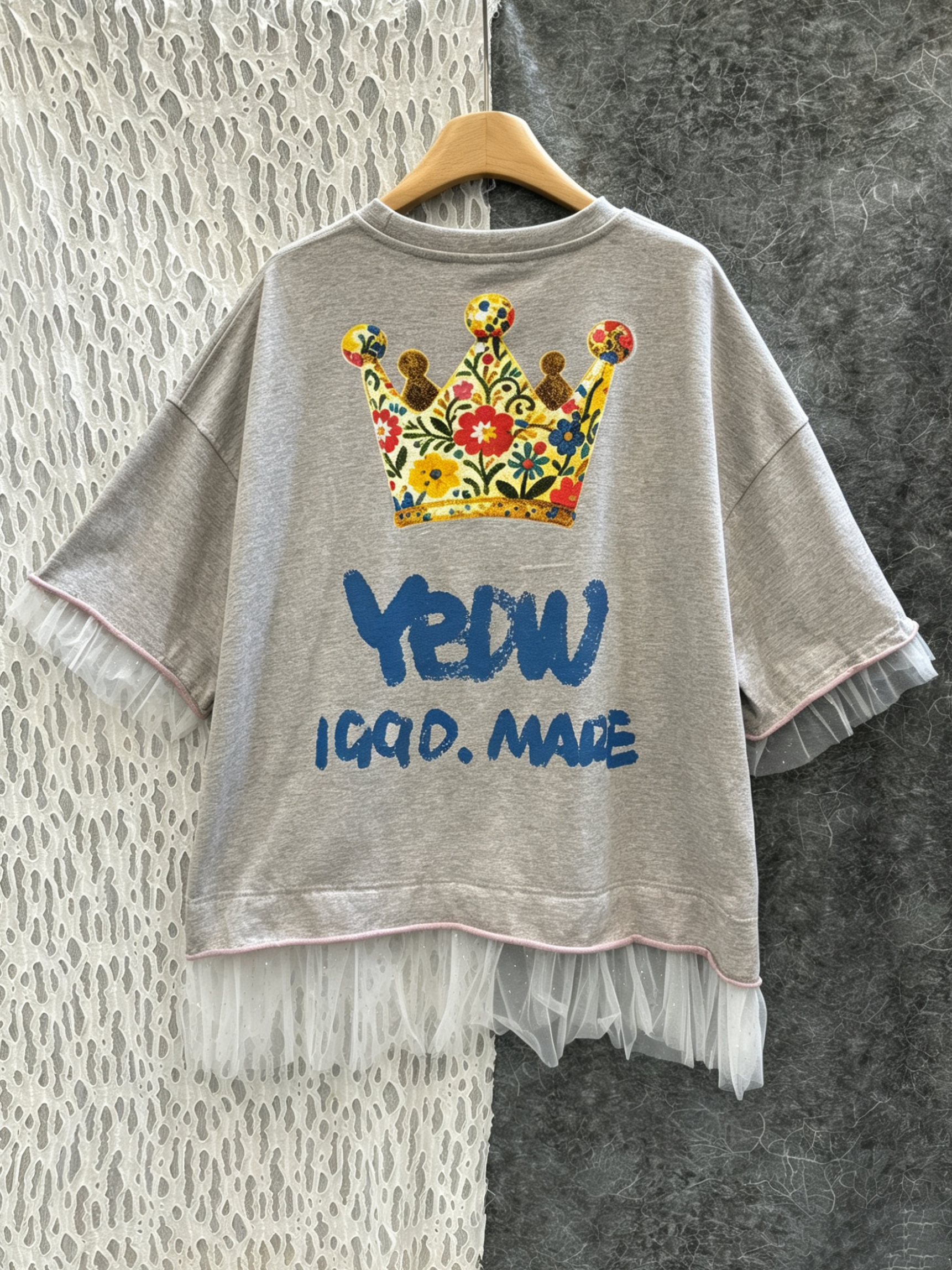 皇冠女孩蕾絲邊T
