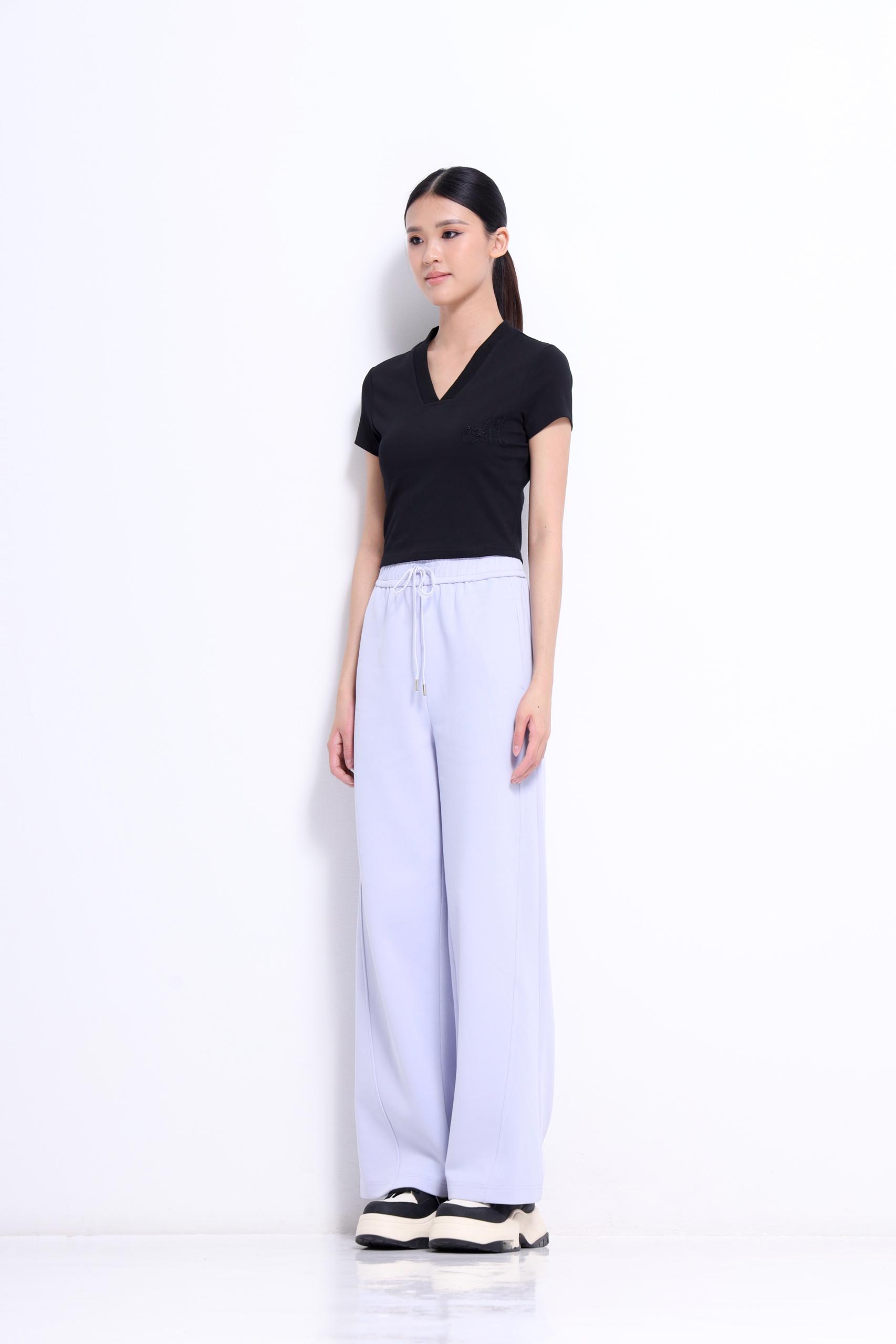 CB2723 AeroFit V-Neck Cropped Tee