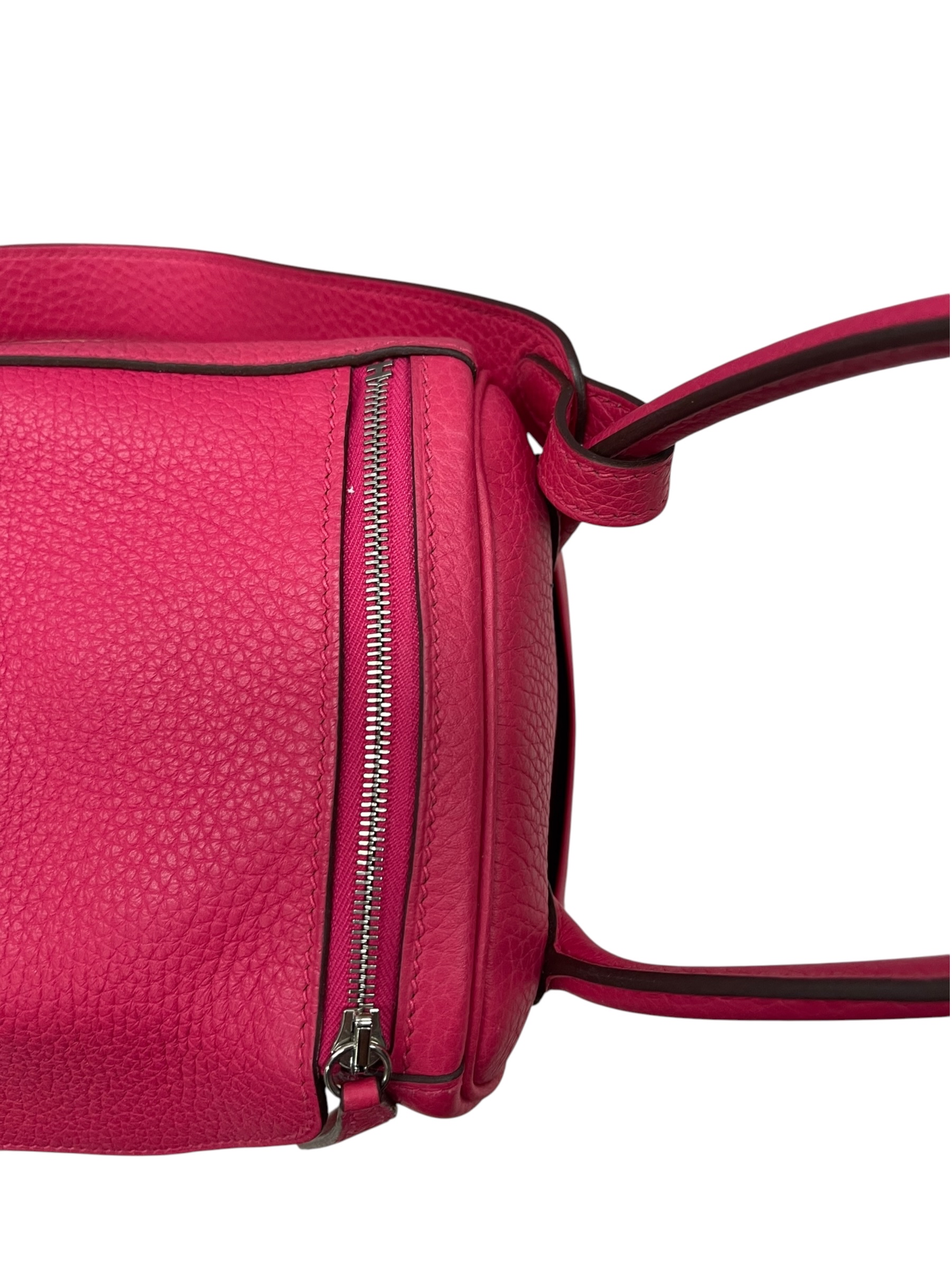 Pre-Owned HERMES Lindy26 / Stamp D / Rose Extreme / Product Code: 082601
