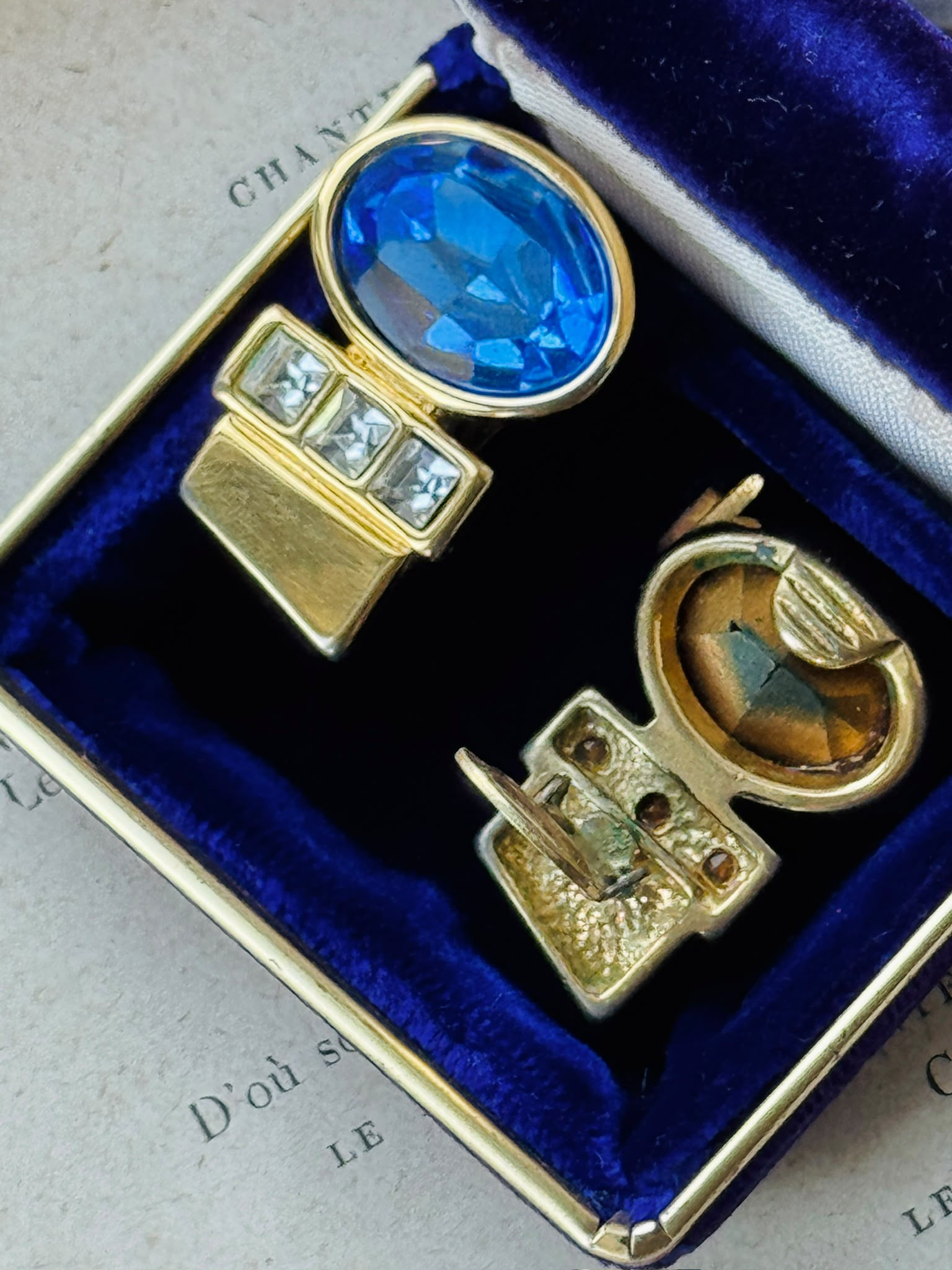 C.a. 1980s Faceted Royal Blue Glass Statement Clip Earrings (MT2644)
