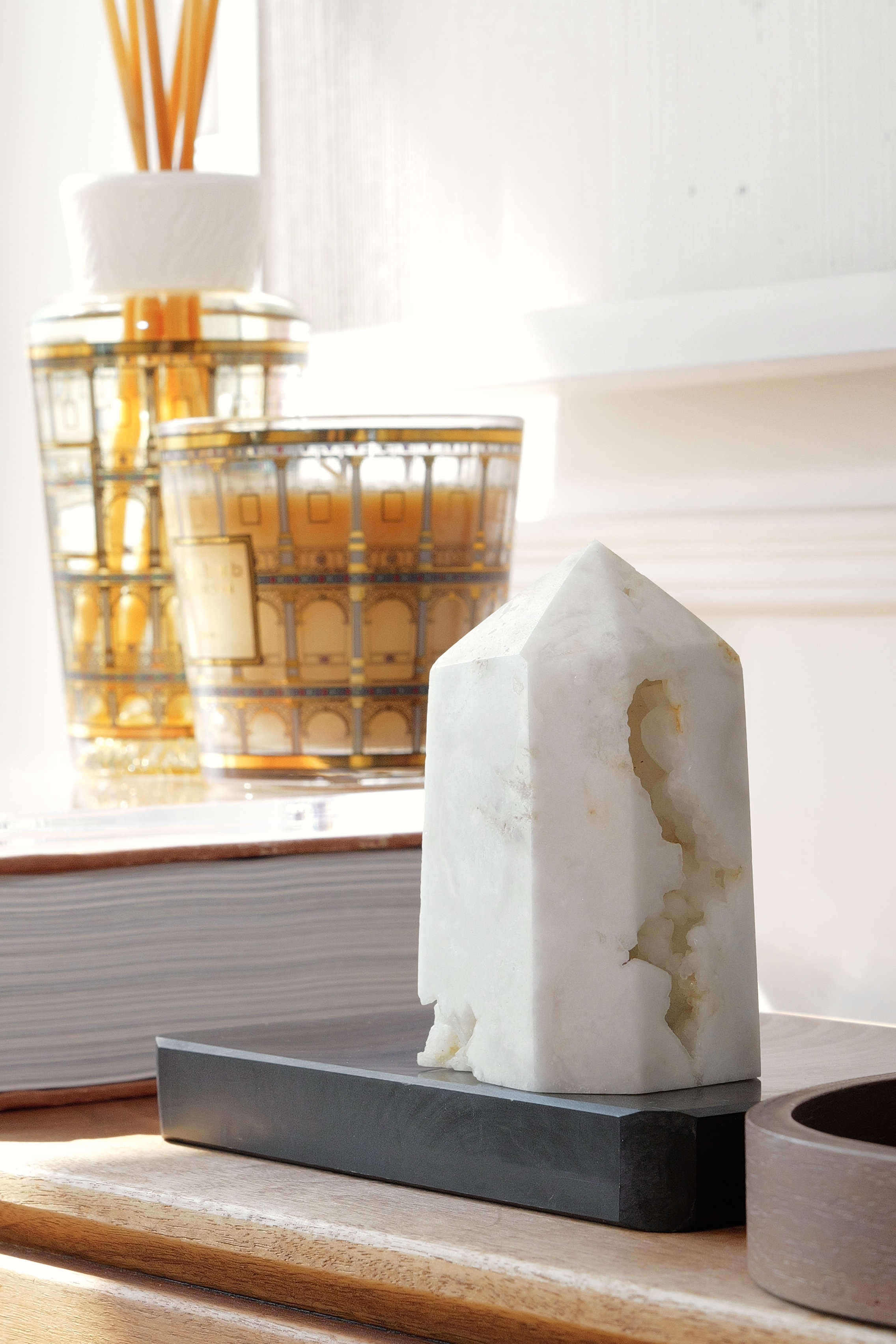  ༒10.6cm白晶洞晶牙六角柱༒   CQ.6002H2MGA79-RA1*63A