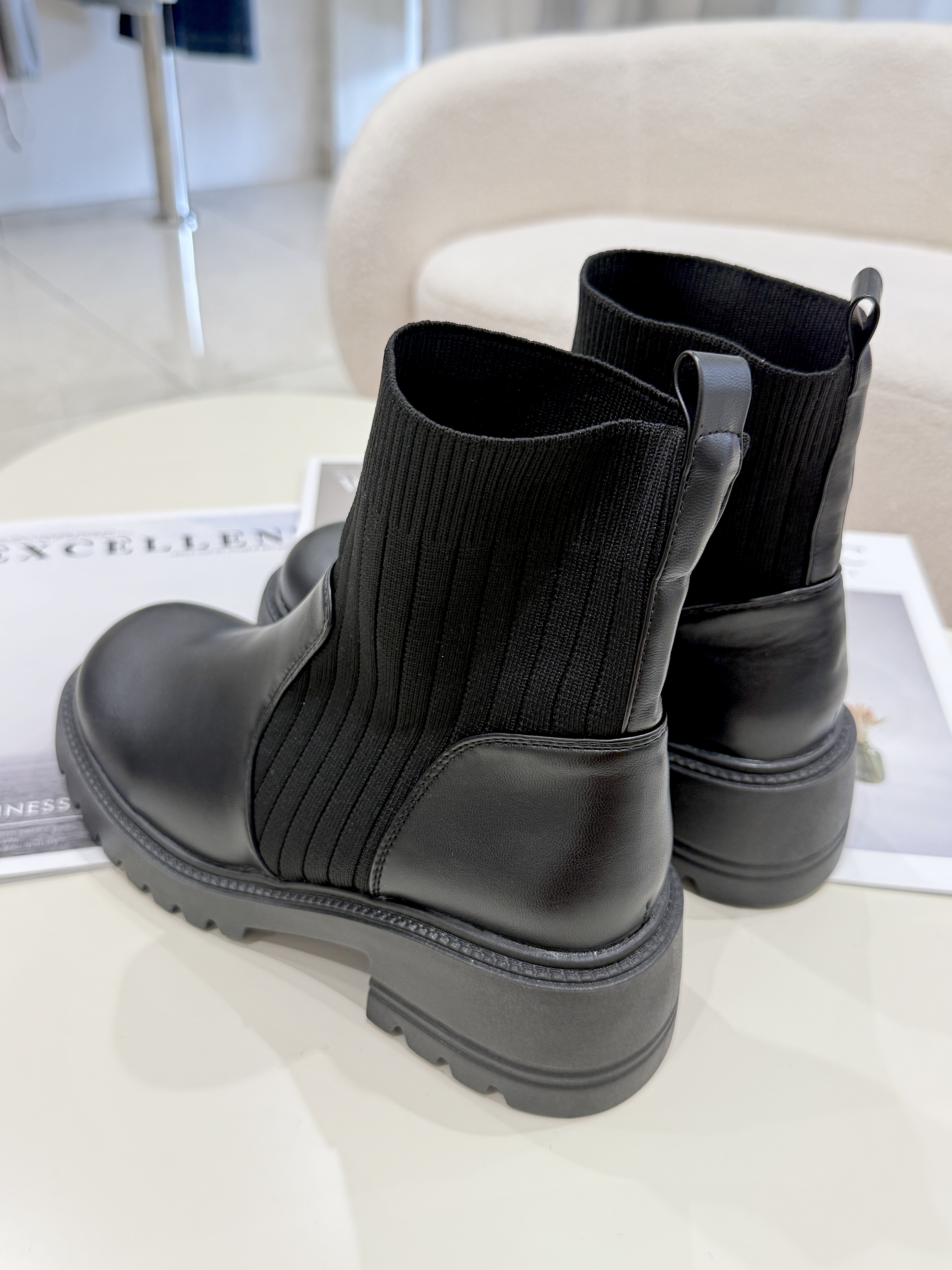 TA19 厚底增高马丁靴