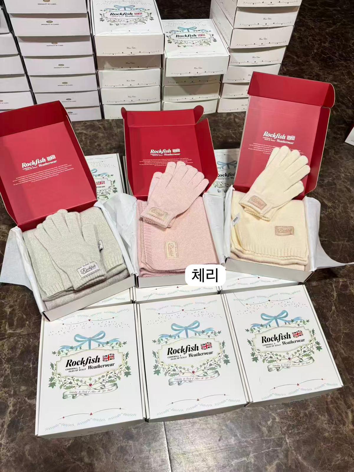 🇰🇷Rockfish 手套+頸巾聖誕套裝🎄
