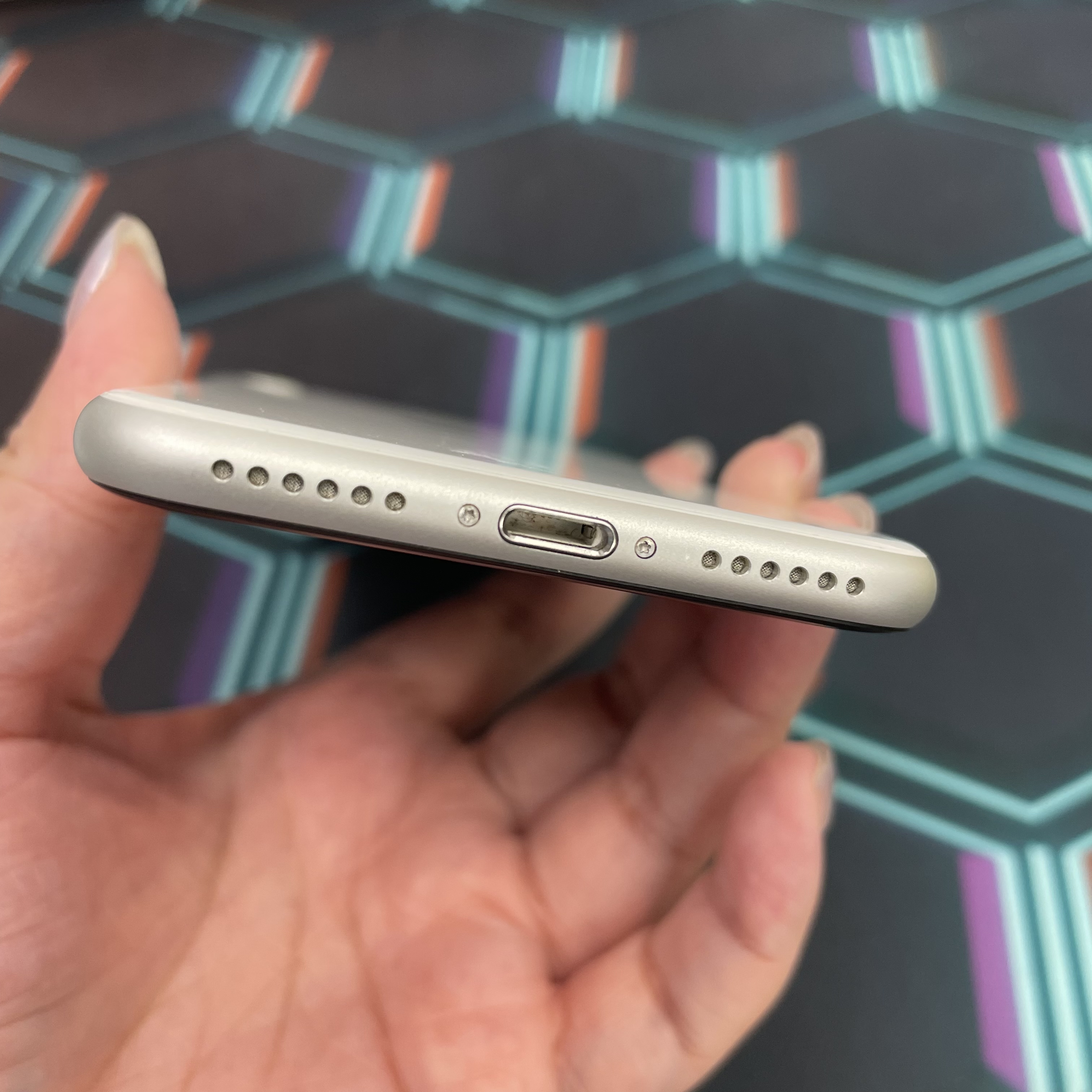 *7170 SE 2 完美機 128GB 電100 白色 white