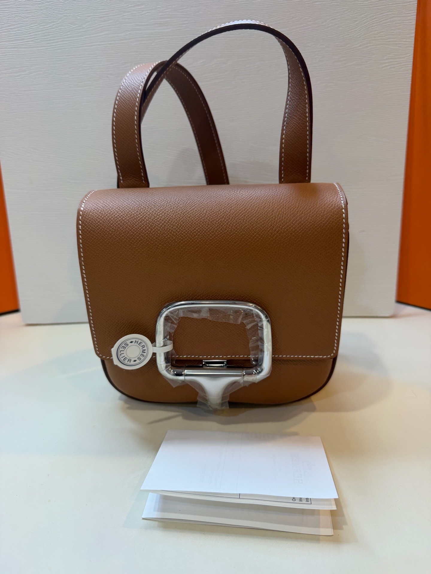 Pre-Owned HERMÉS Della mini Stamp W / Product Code: 26042426