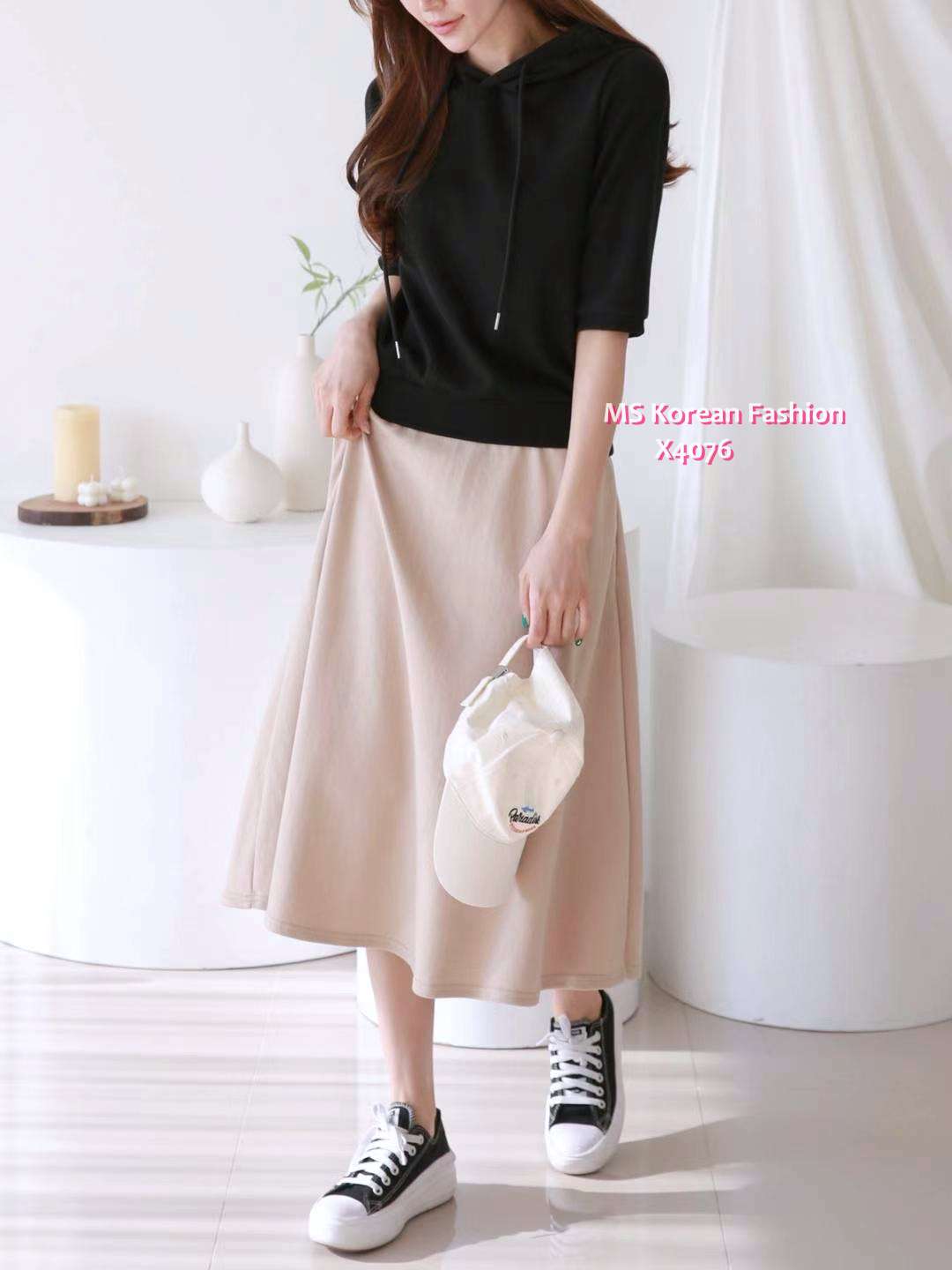X4076 韓國🇰🇷假兩件拼色有帽連身裙