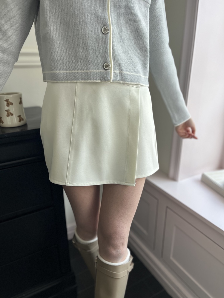 Front-Overlap Skorts (Ivory)