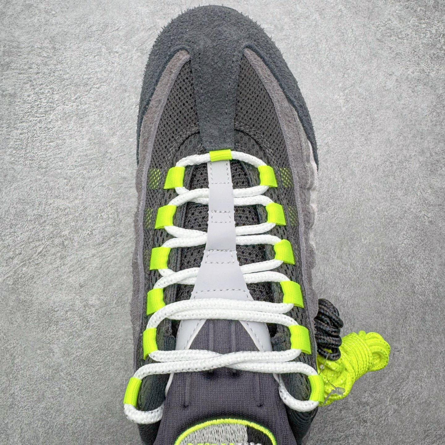Nike Air Max 95 OG "Reverse Neon" HM4740-001