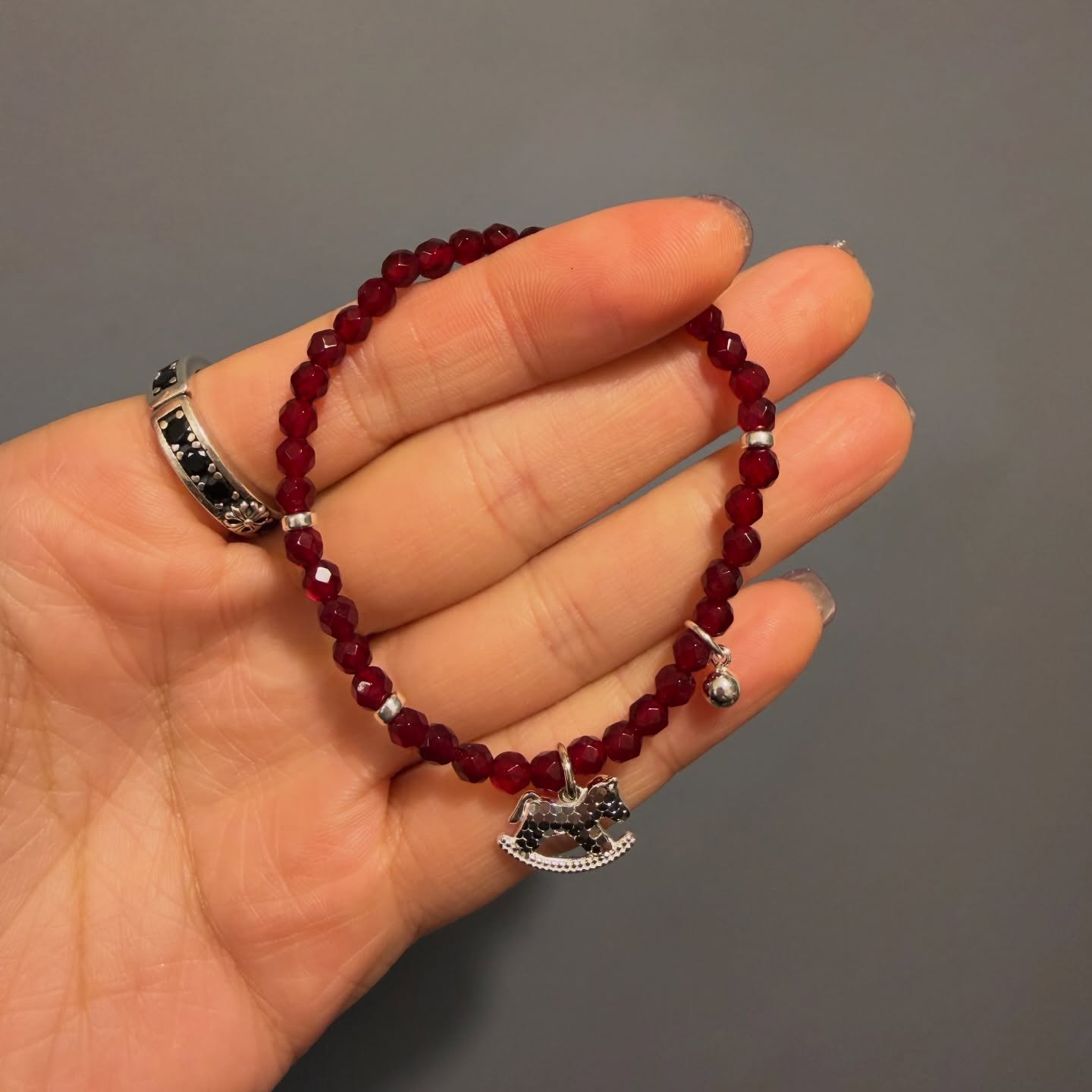 MMB001 紅石榴石 x 碎冰木馬 