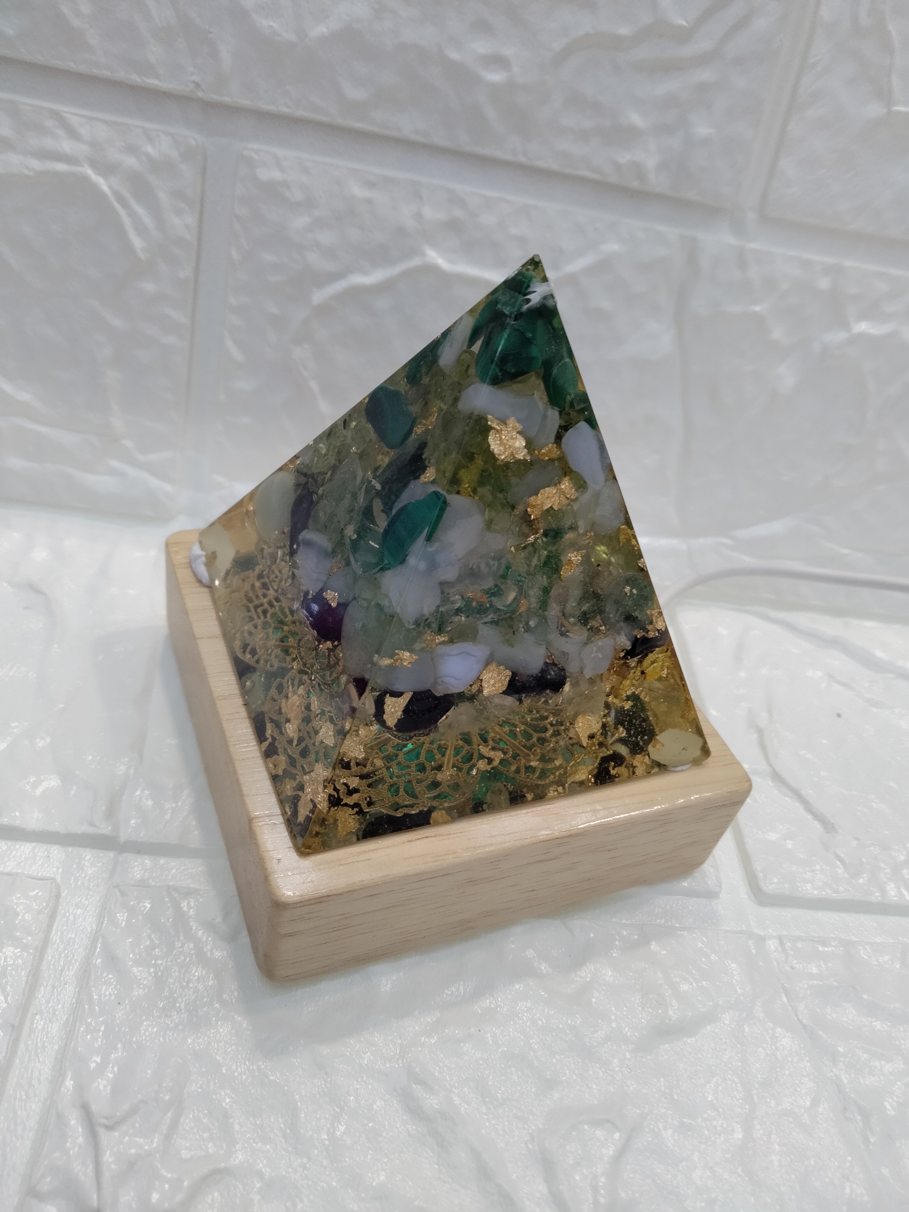 天然水晶能量塔（6×6 cm）孔雀石,橄欖石,東陵玉,茶晶,黑瑪瑙